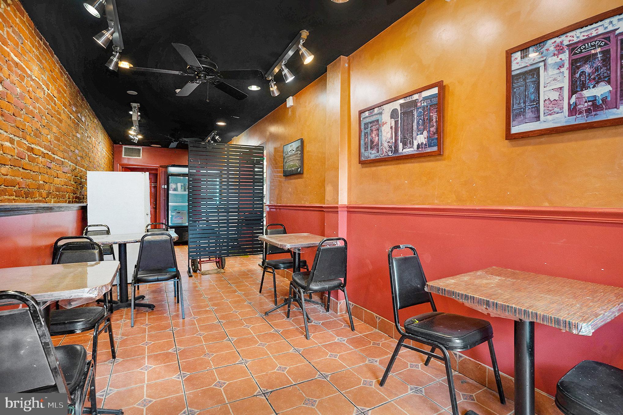 ROXBOROUGH - Business Opportunity