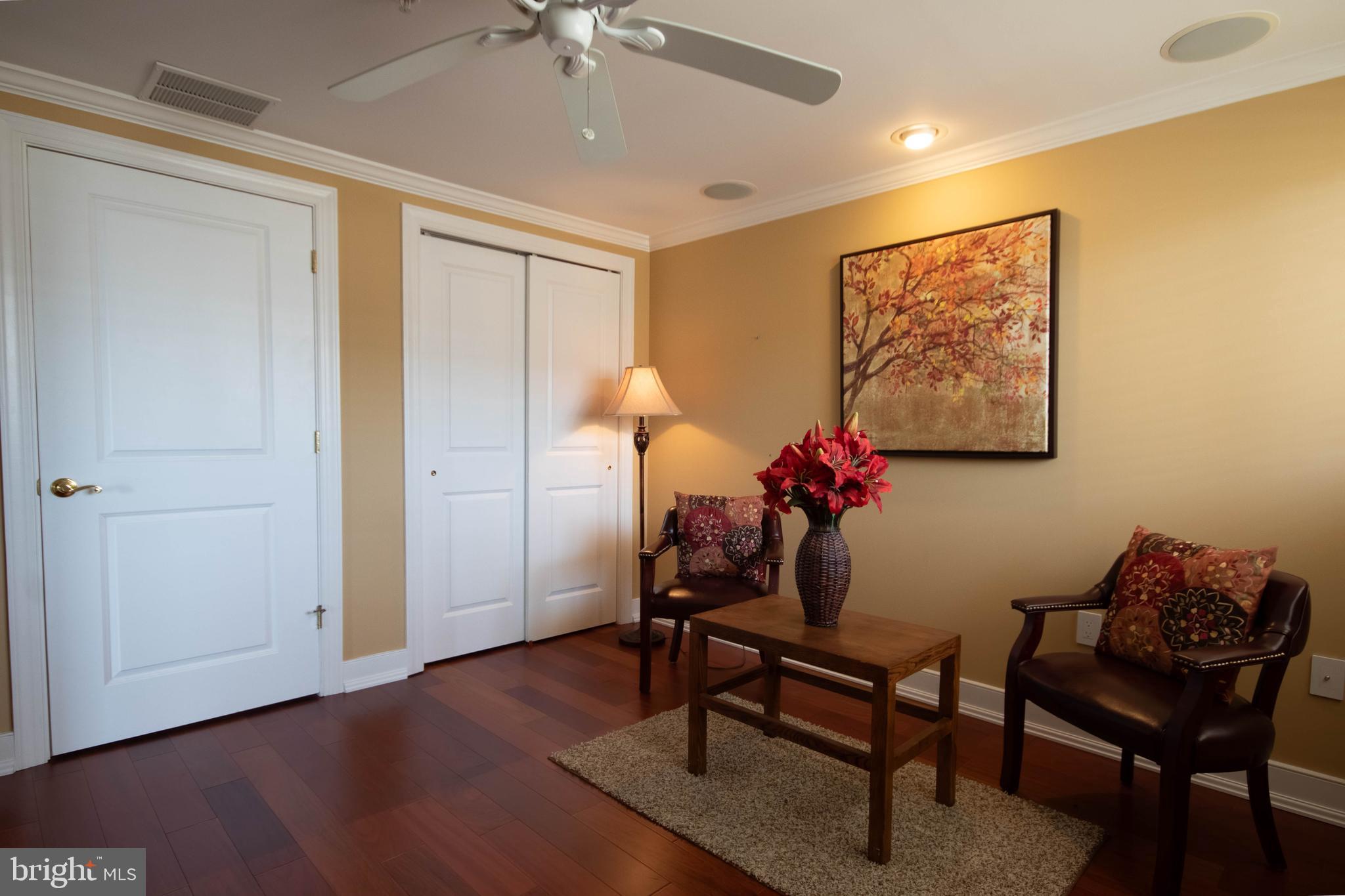 CRISIFIELD - Residential