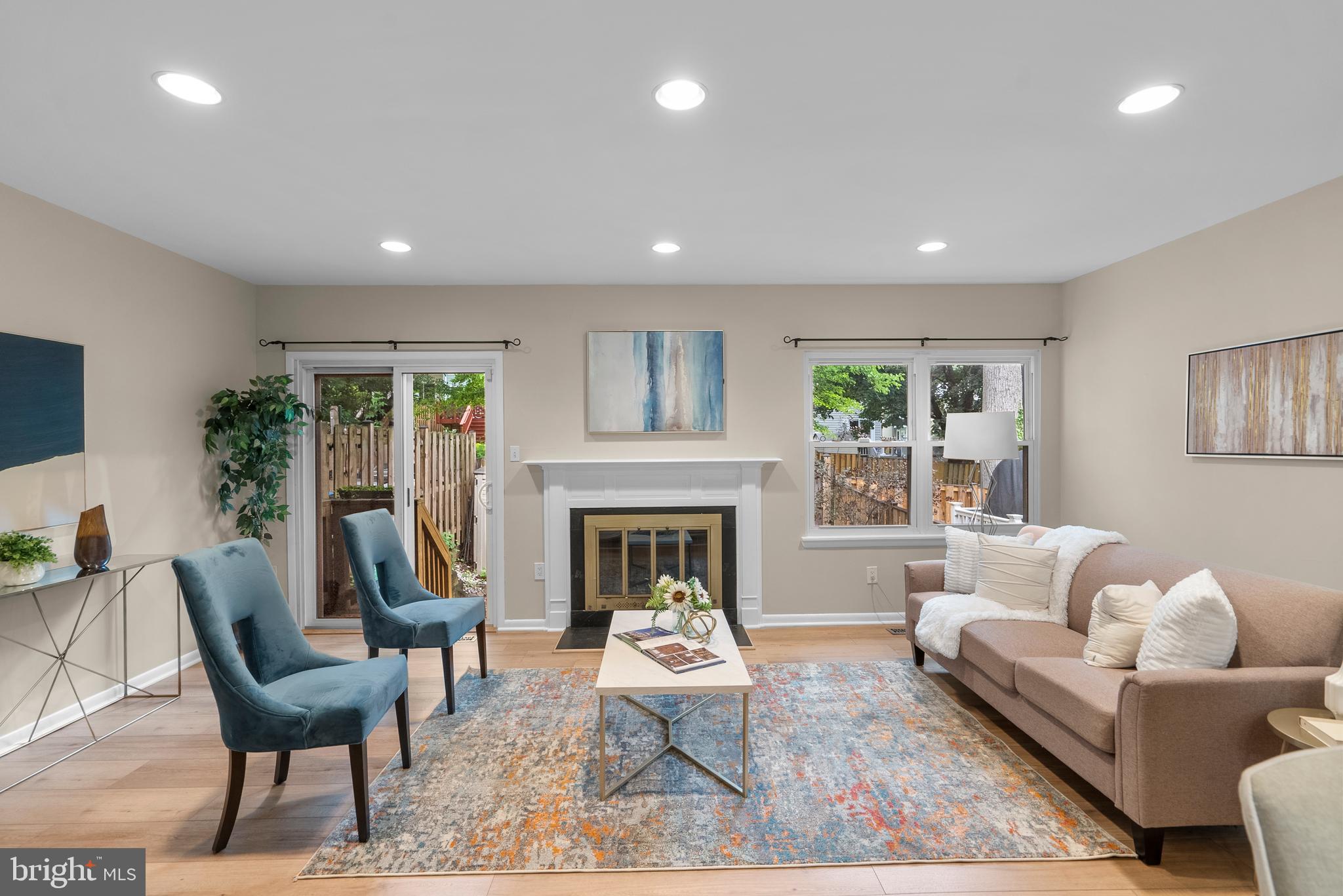 GUNNERS LAKE VILLAGE - Residential