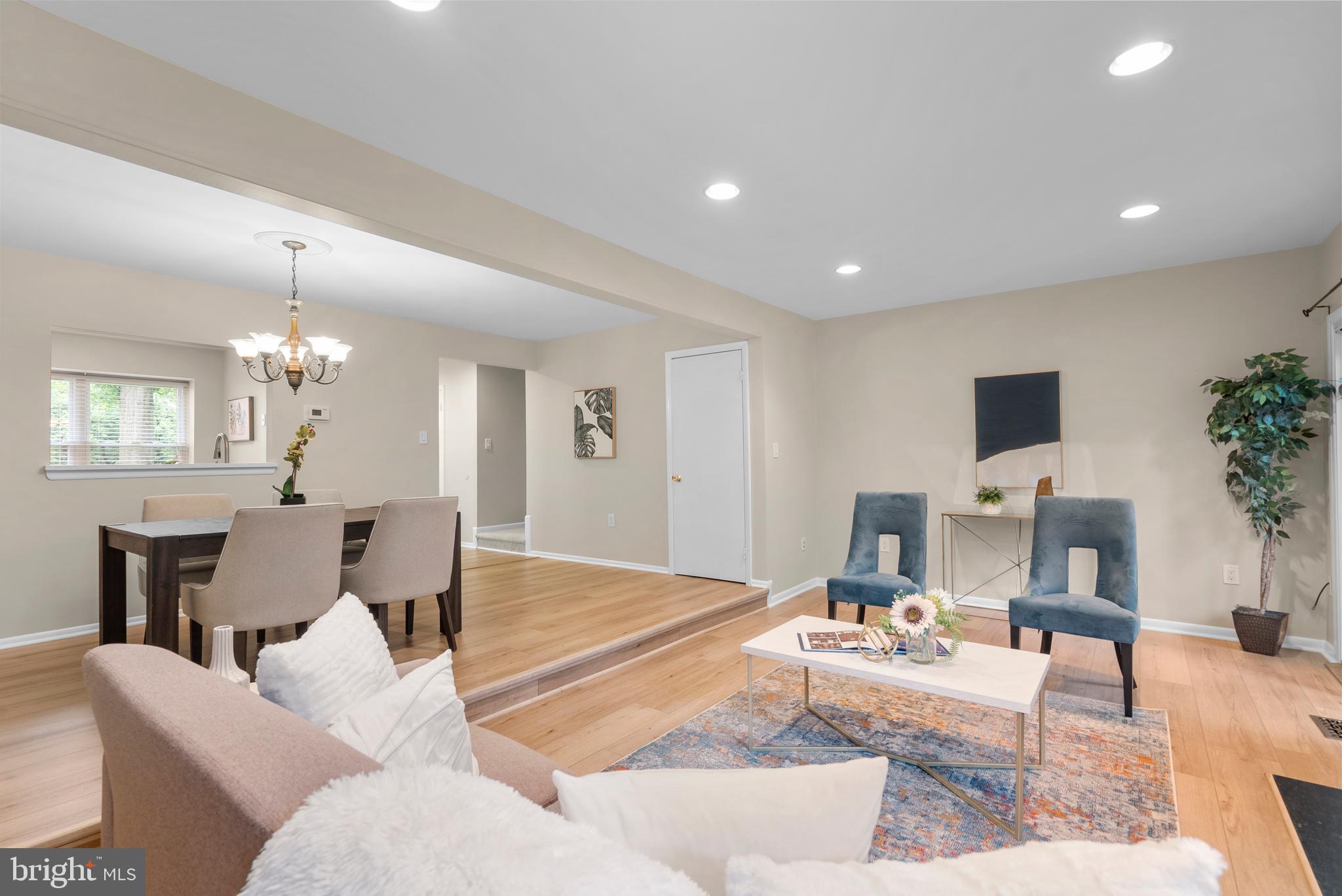 GUNNERS LAKE VILLAGE - Residential