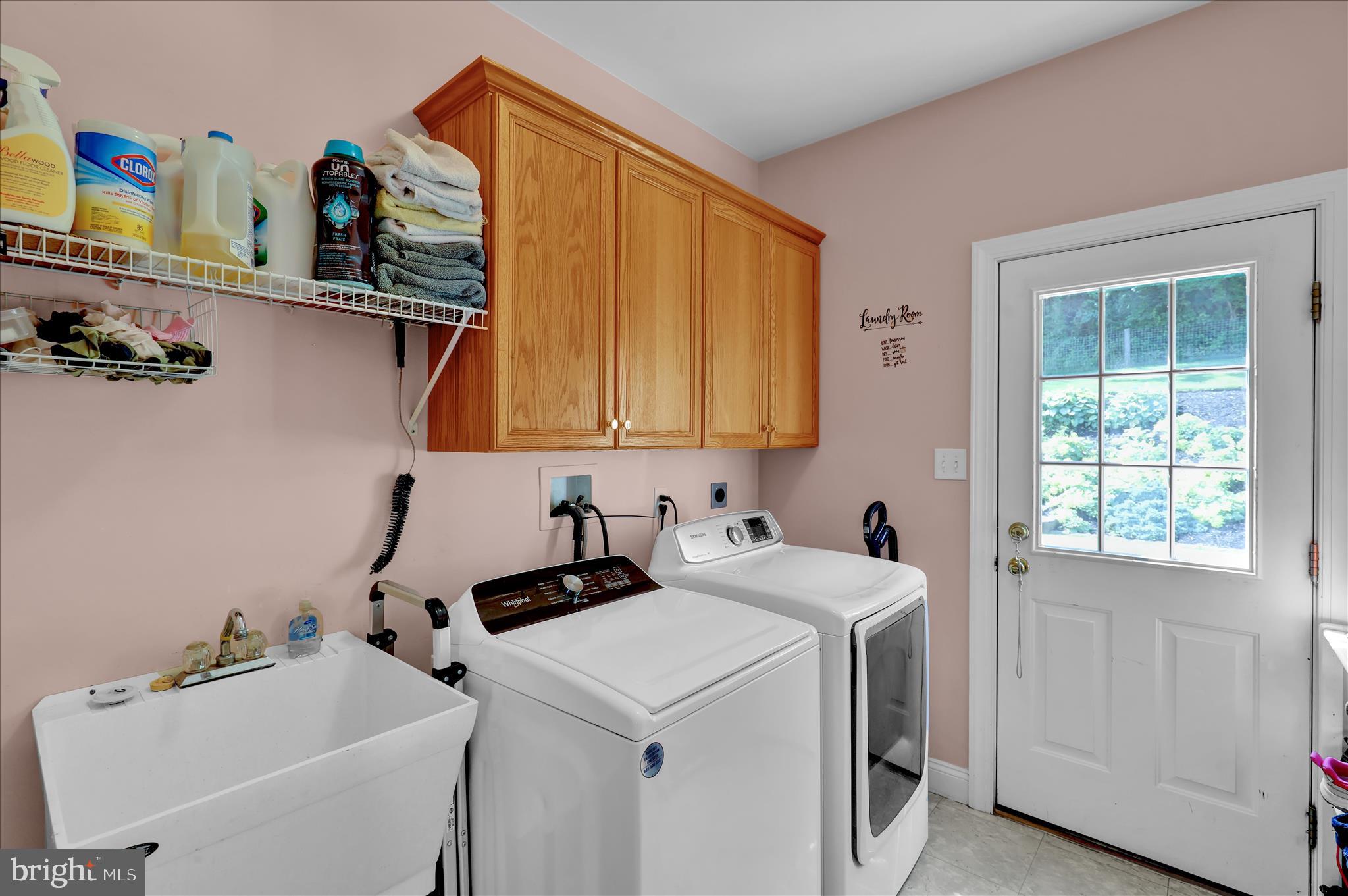 PATHFINDER WOODS - Residential