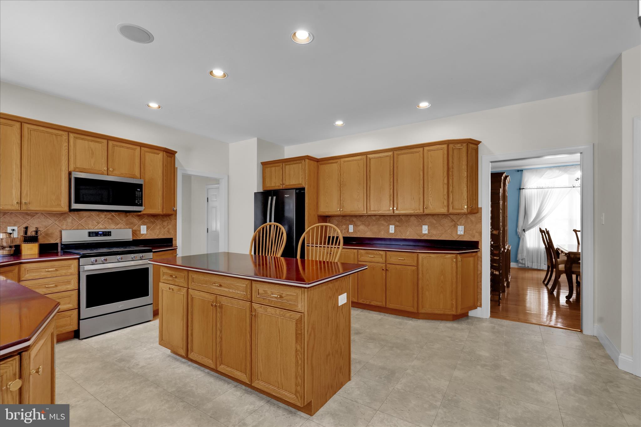 PATHFINDER WOODS - Residential