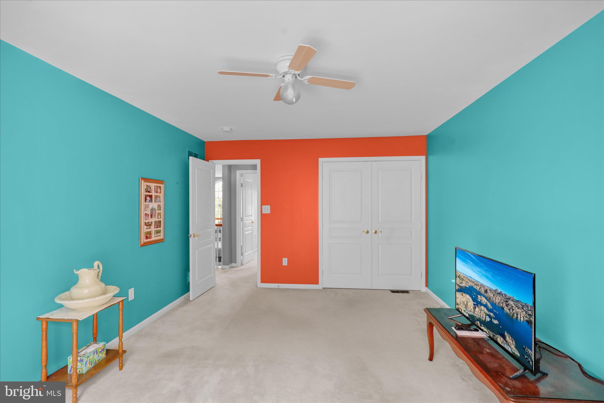 PATHFINDER WOODS - Residential