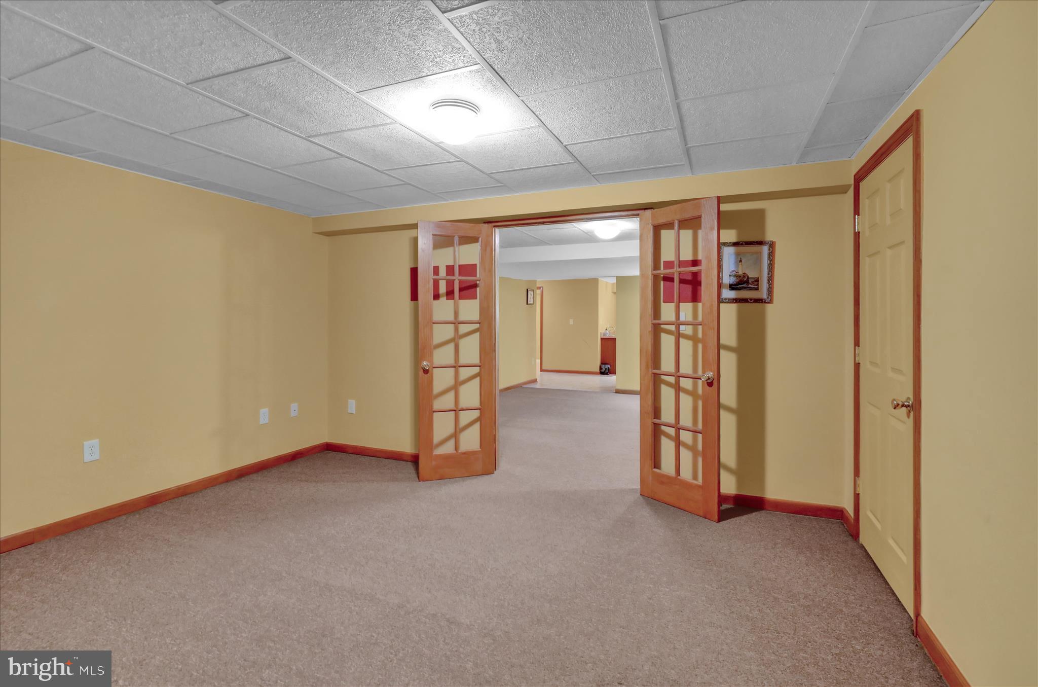PATHFINDER WOODS - Residential