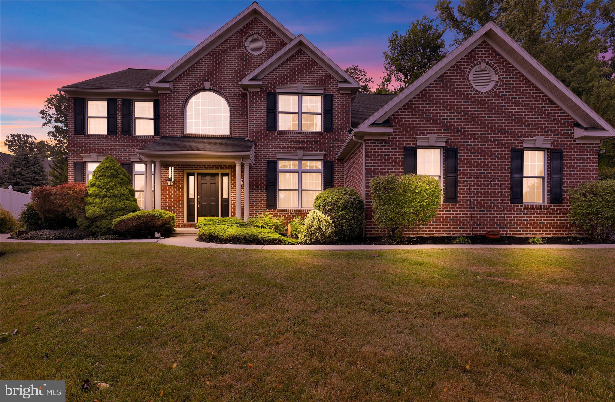 PATHFINDER WOODS - Residential