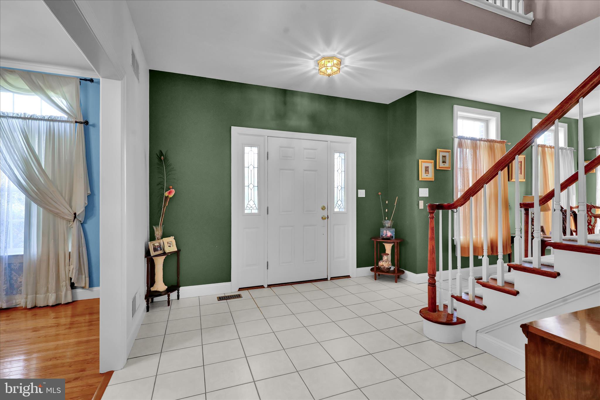 PATHFINDER WOODS - Residential
