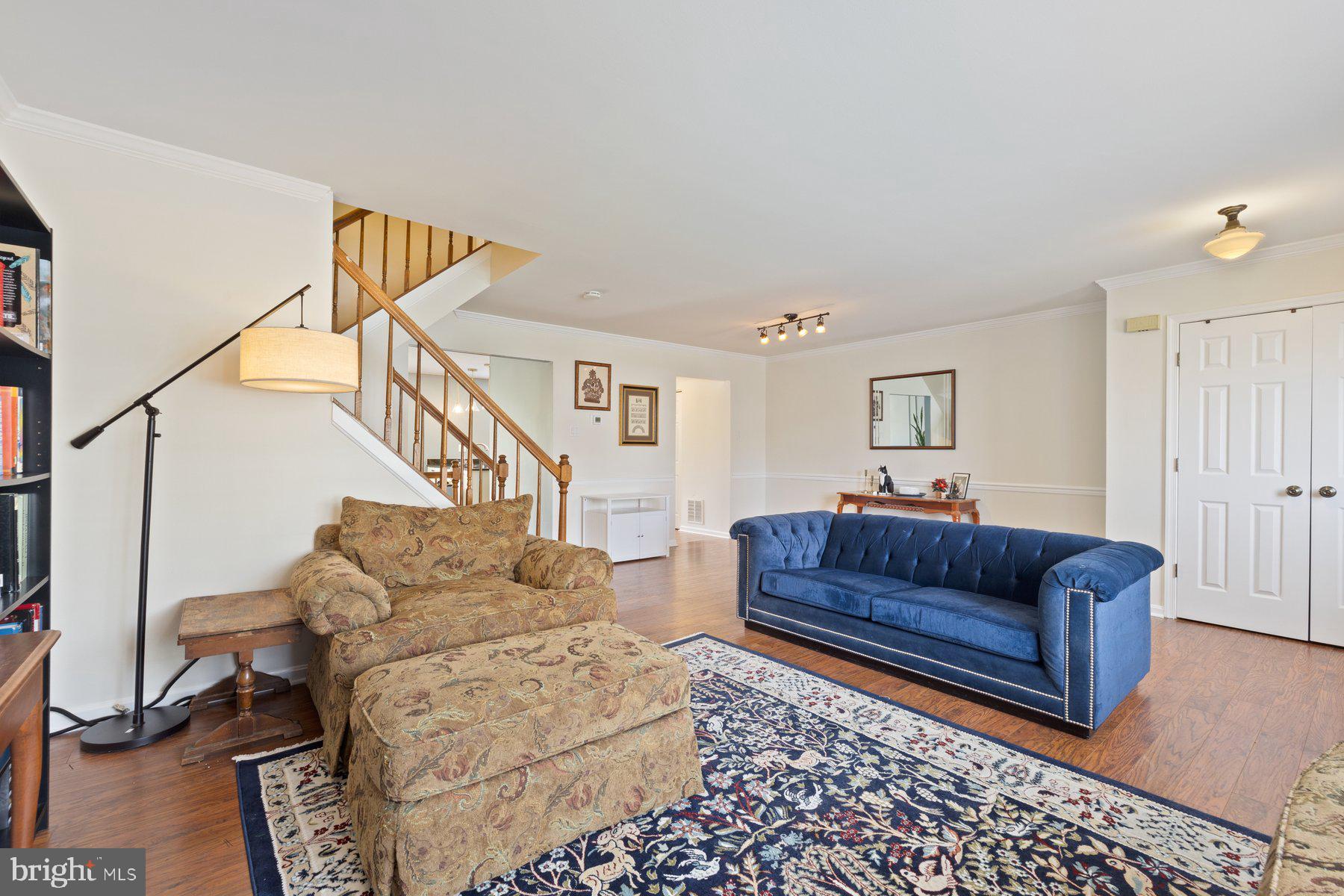 LONGMEAD - Residential