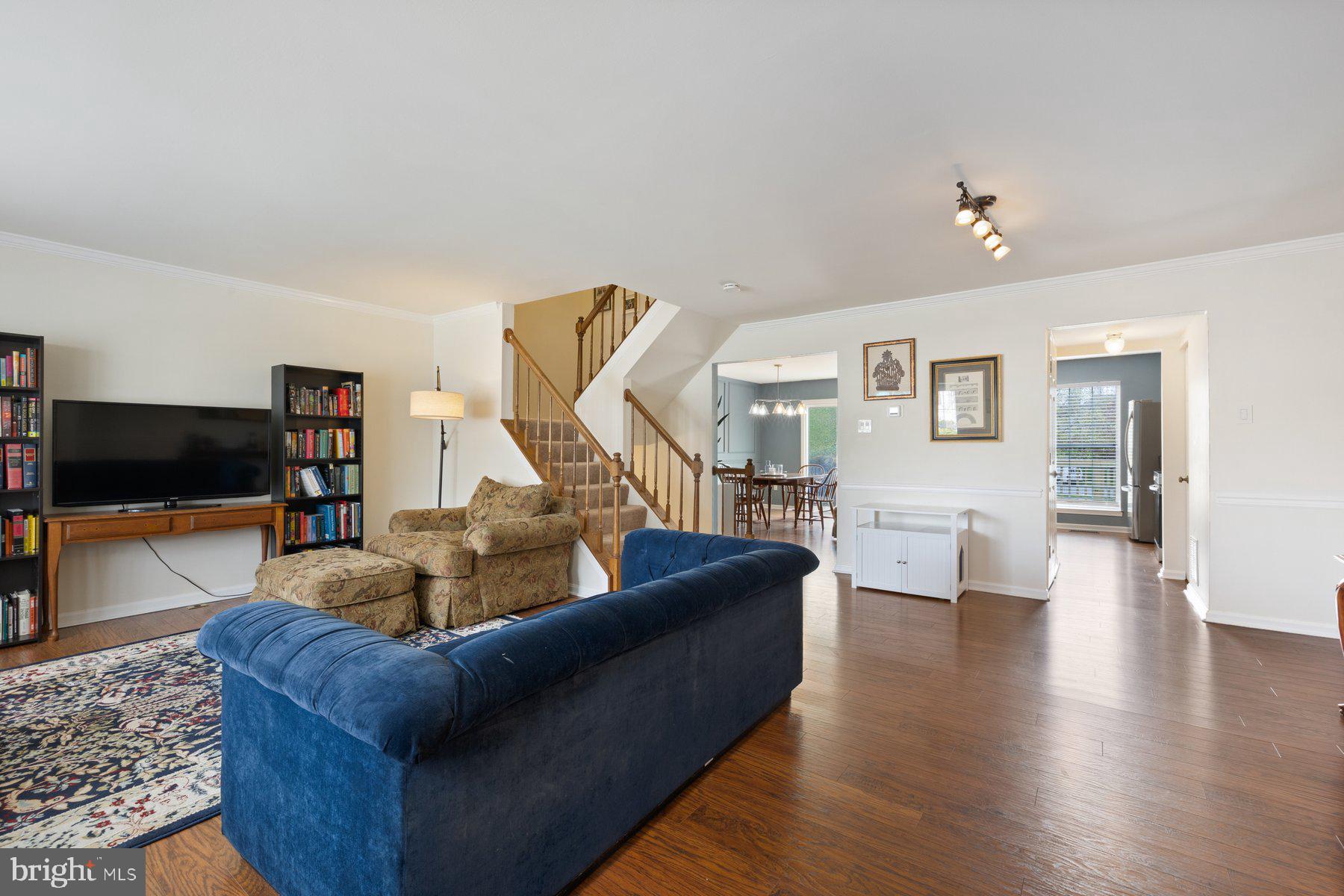LONGMEAD - Residential