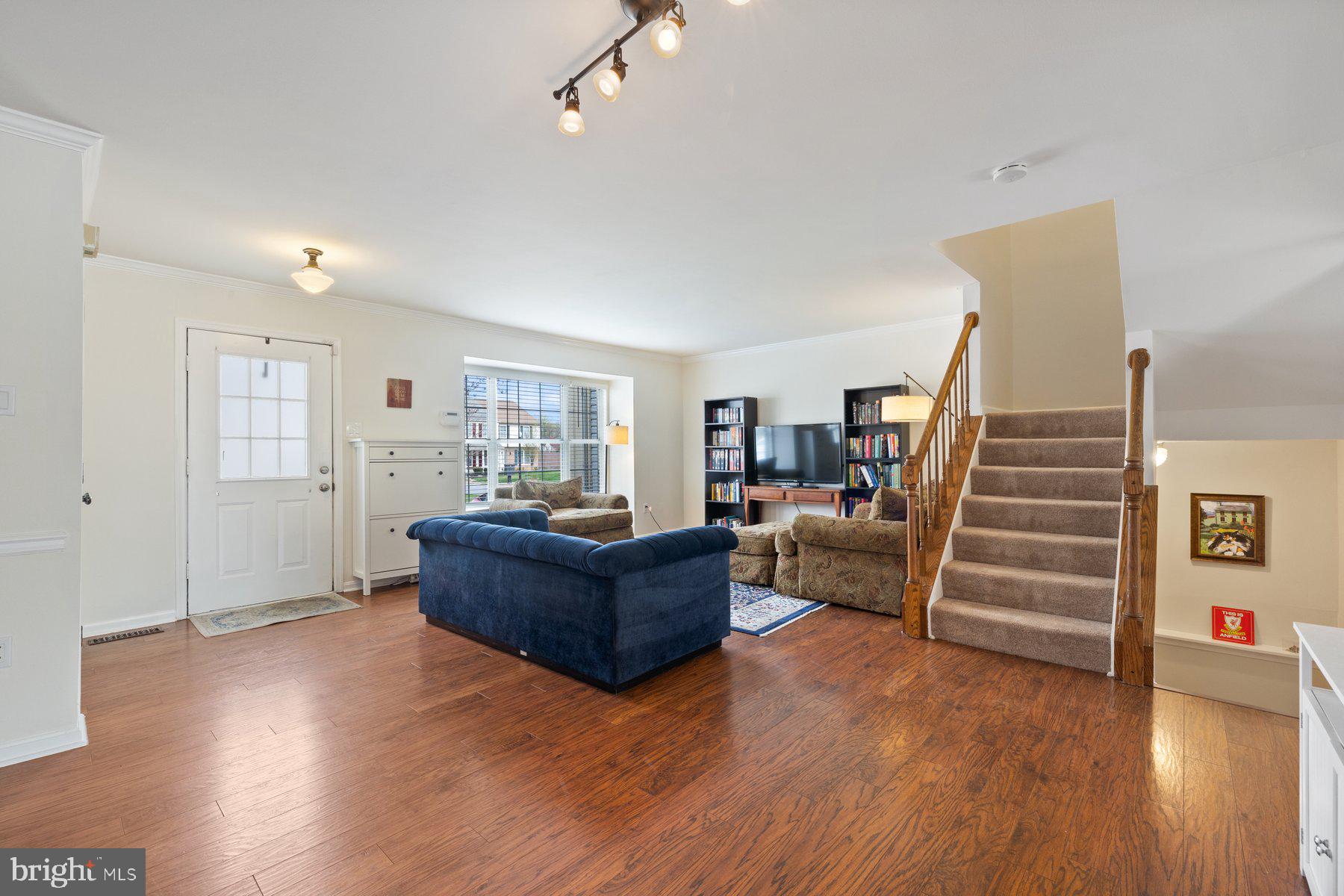 LONGMEAD - Residential
