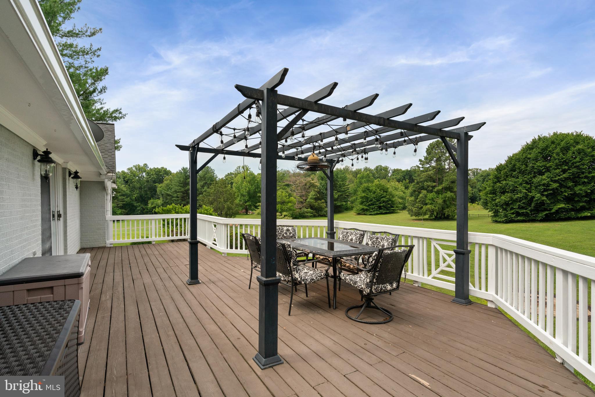 LAWNVALE ESTATES - Residential