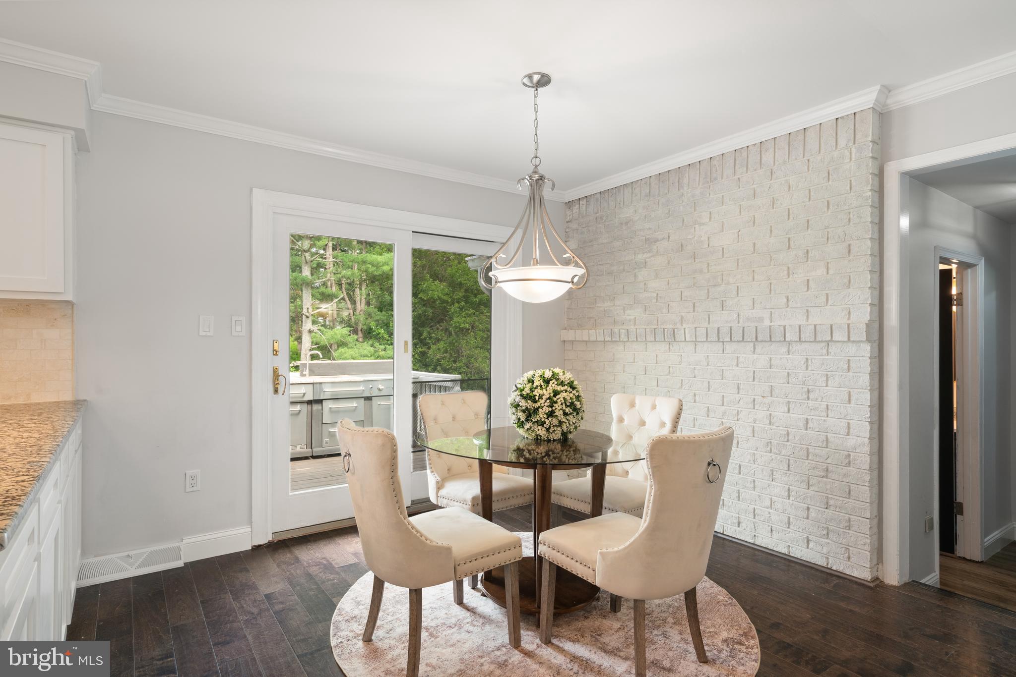 LAWNVALE ESTATES - Residential