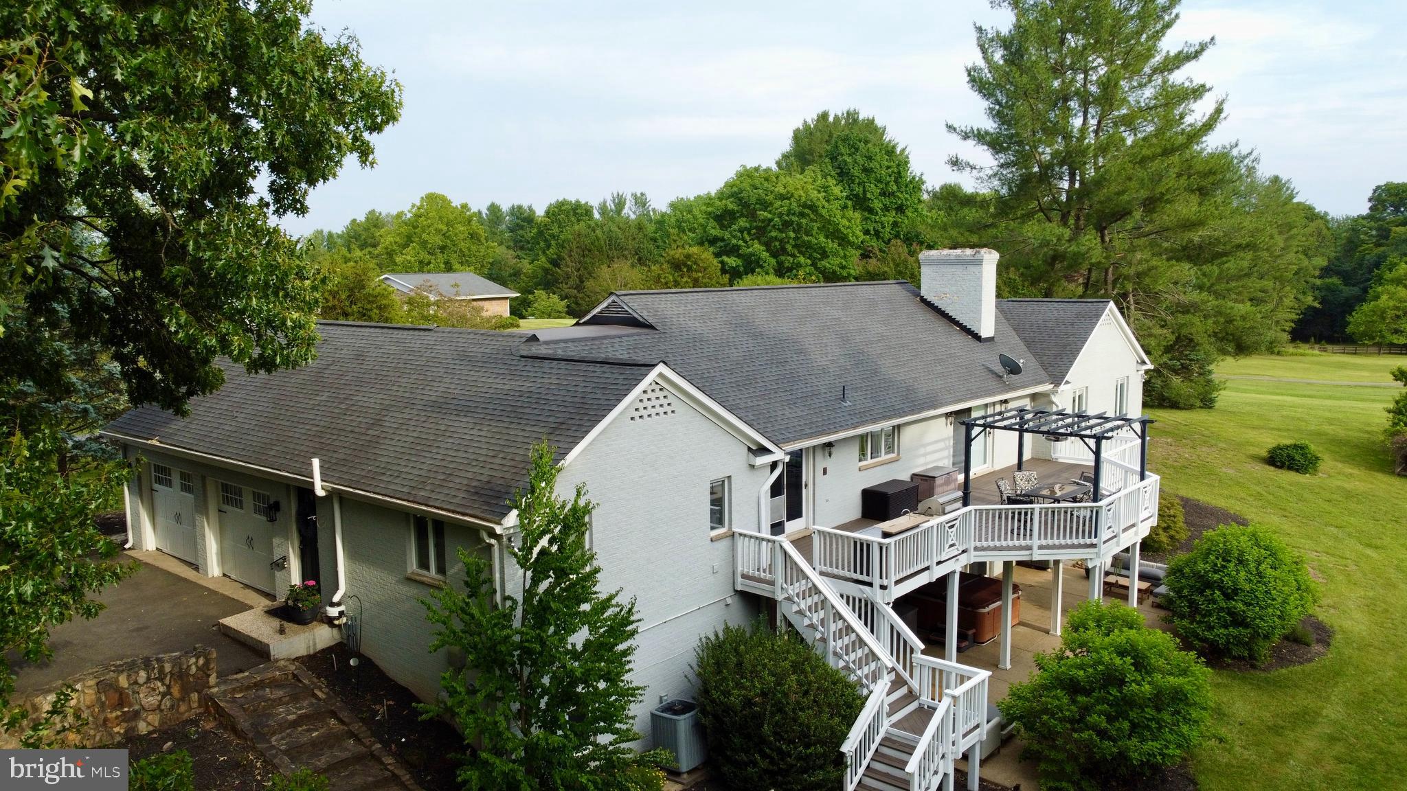 LAWNVALE ESTATES - Residential