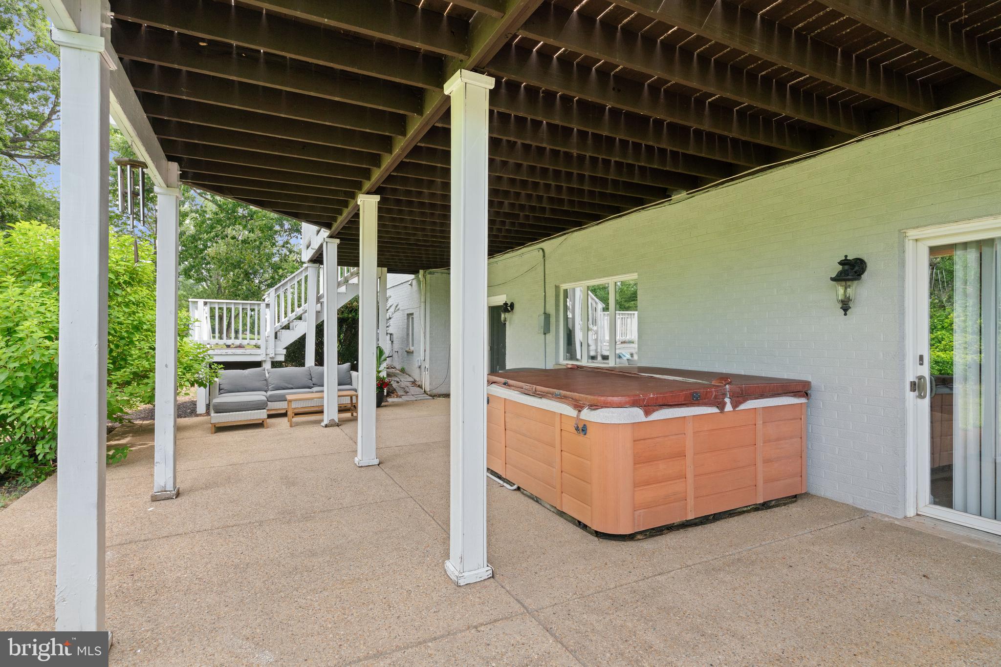 LAWNVALE ESTATES - Residential