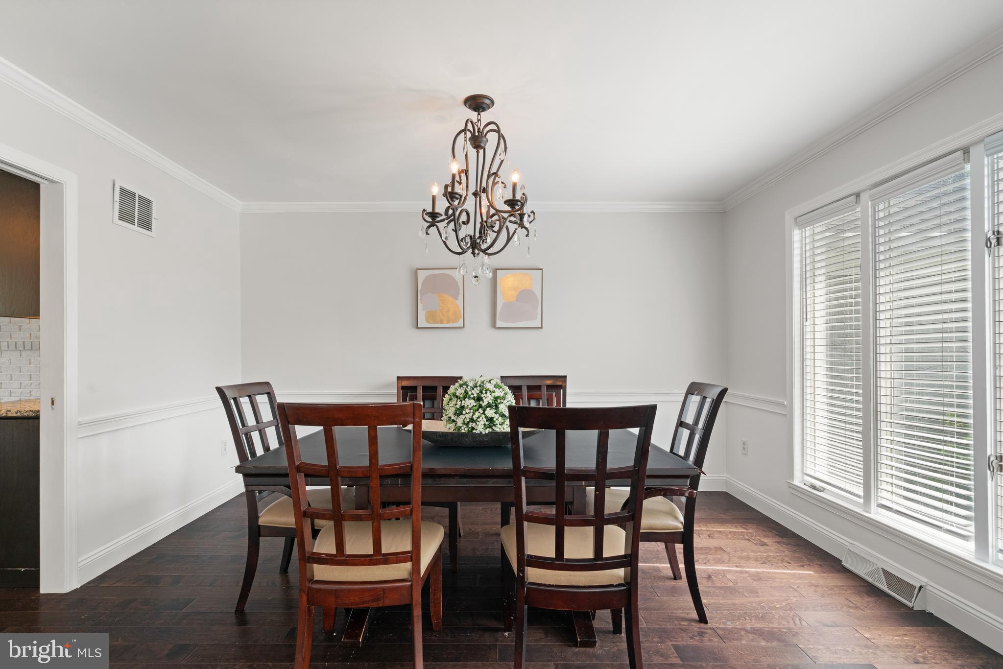 LAWNVALE ESTATES - Residential