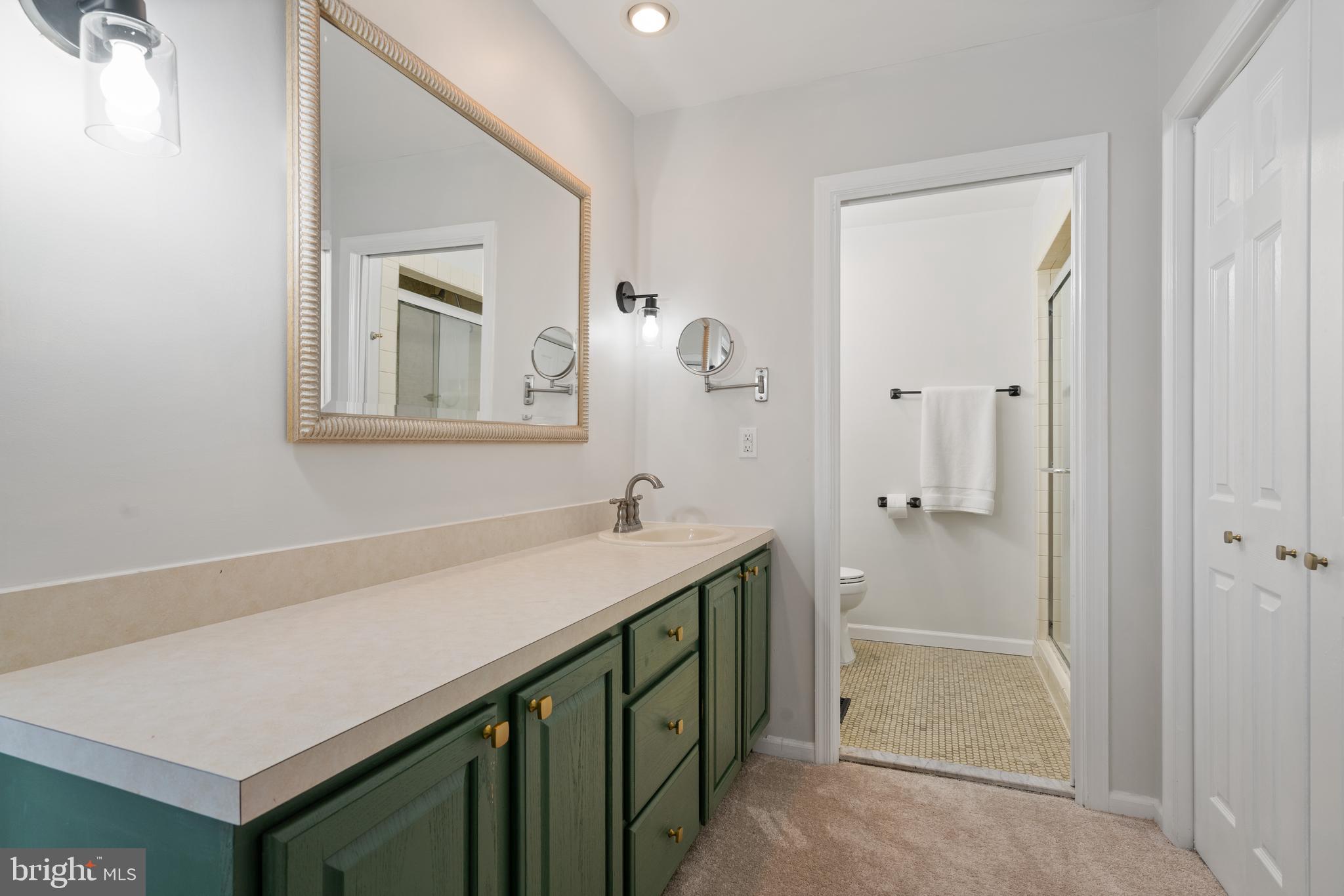 LAWNVALE ESTATES - Residential