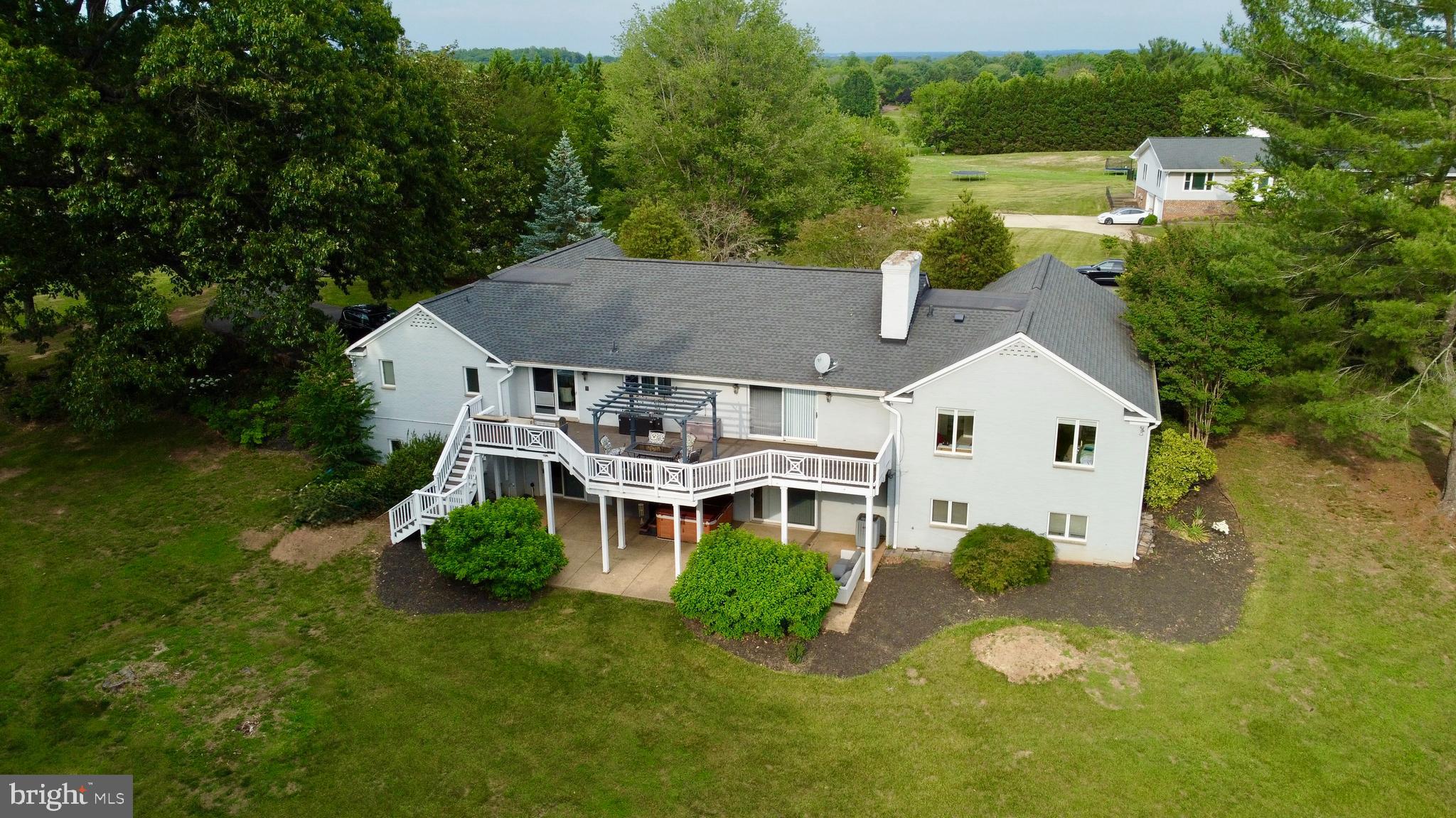 LAWNVALE ESTATES - Residential