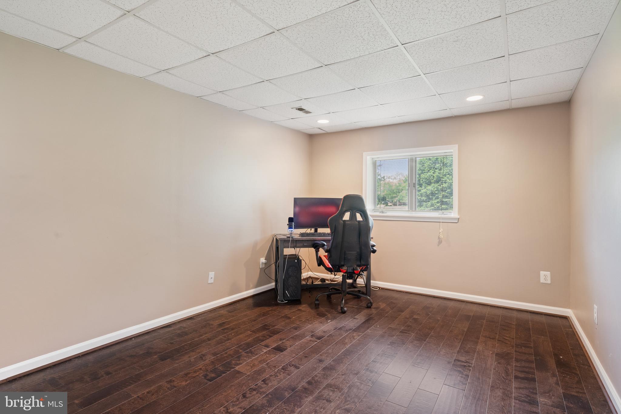 LAWNVALE ESTATES - Residential