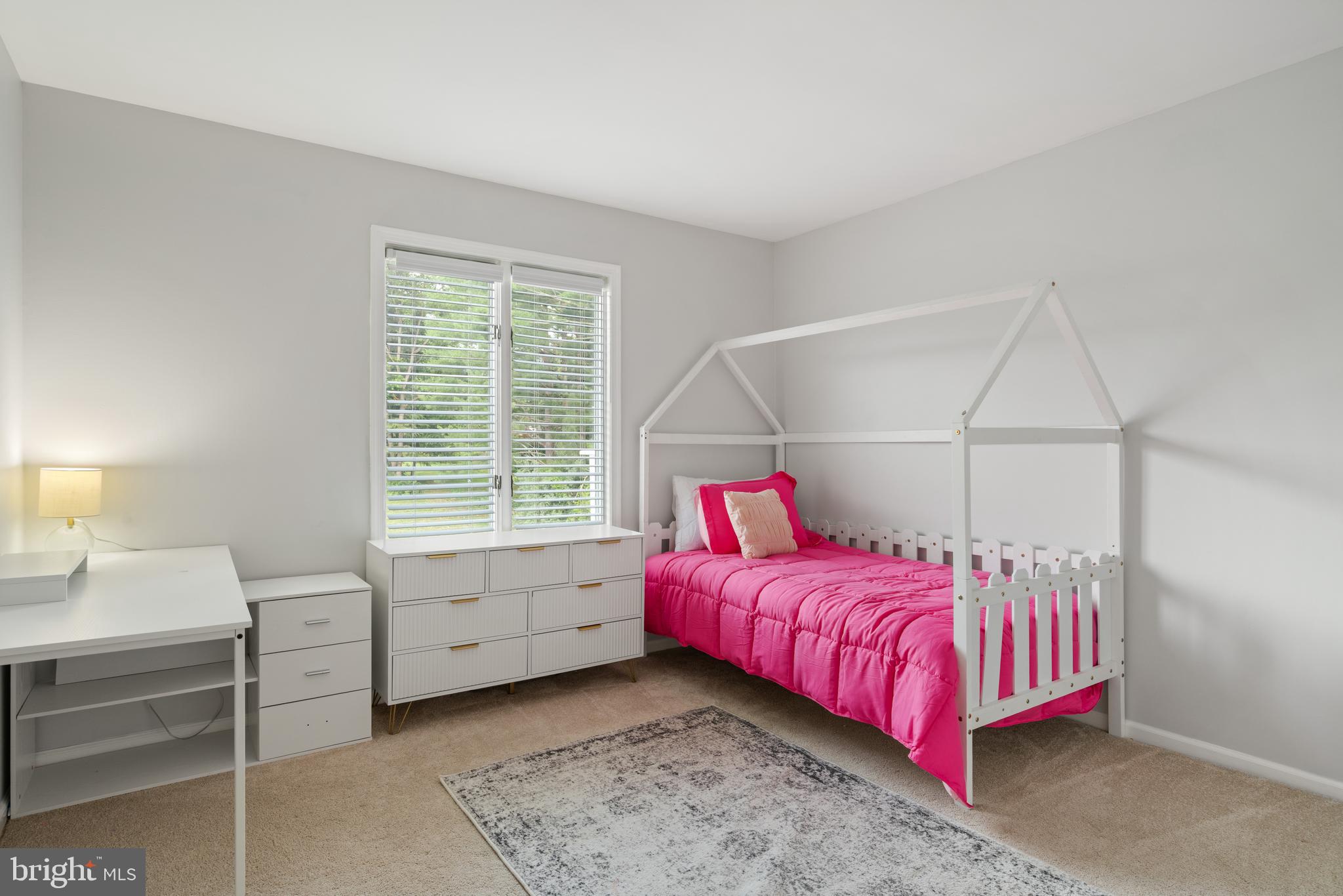 LAWNVALE ESTATES - Residential