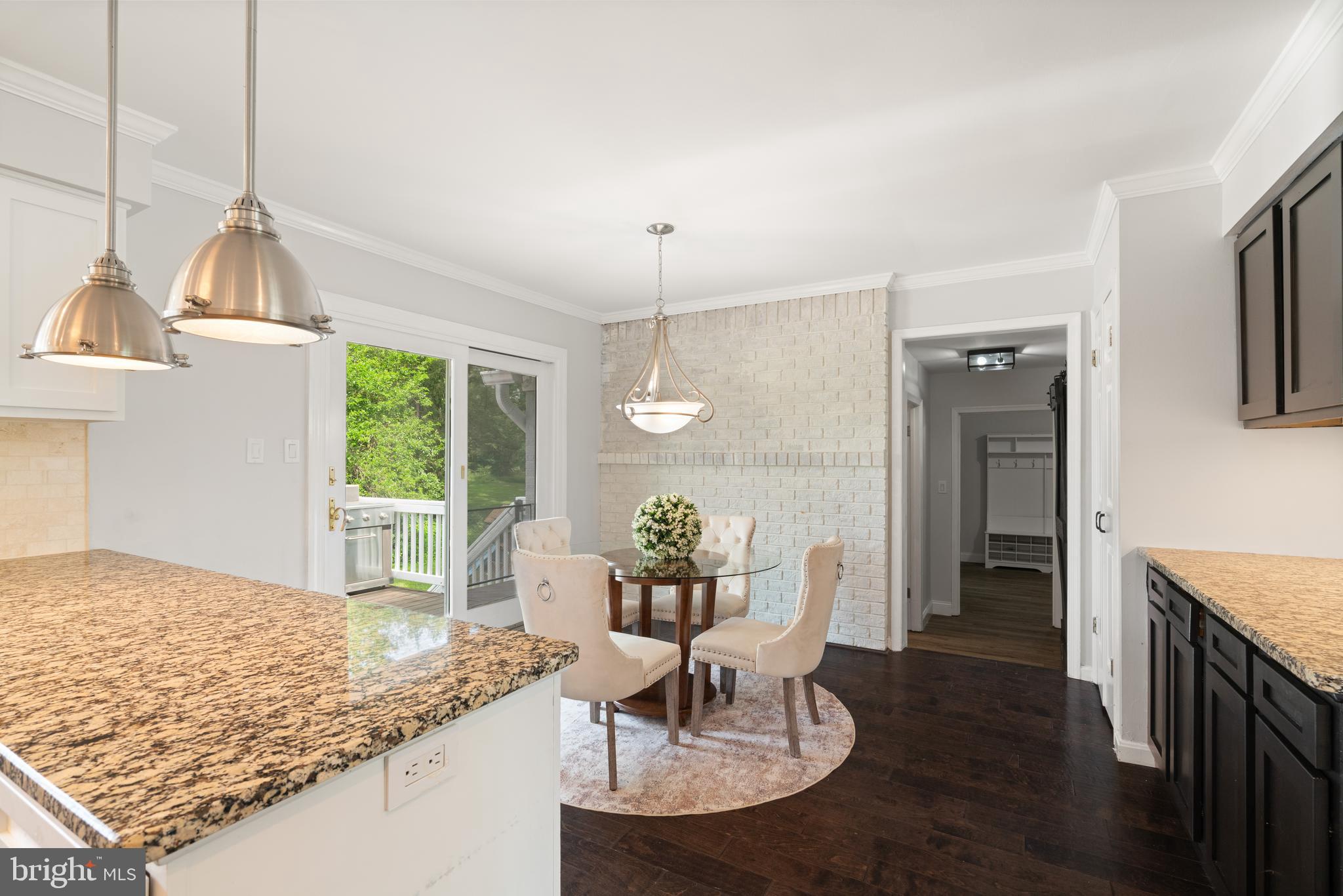 LAWNVALE ESTATES - Residential