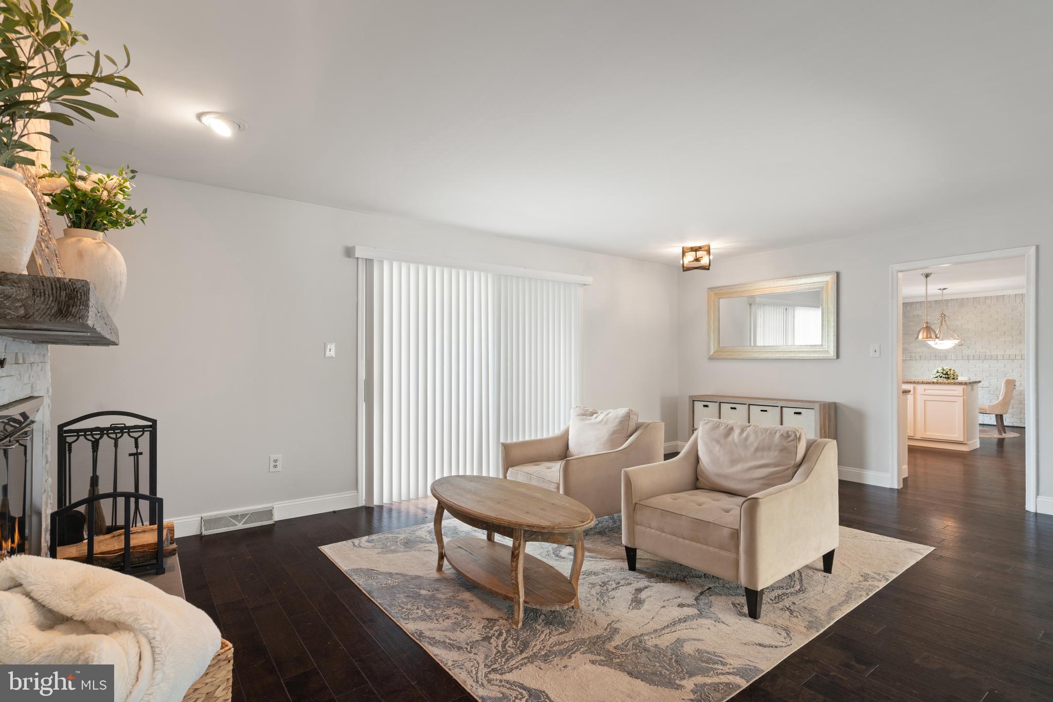LAWNVALE ESTATES - Residential
