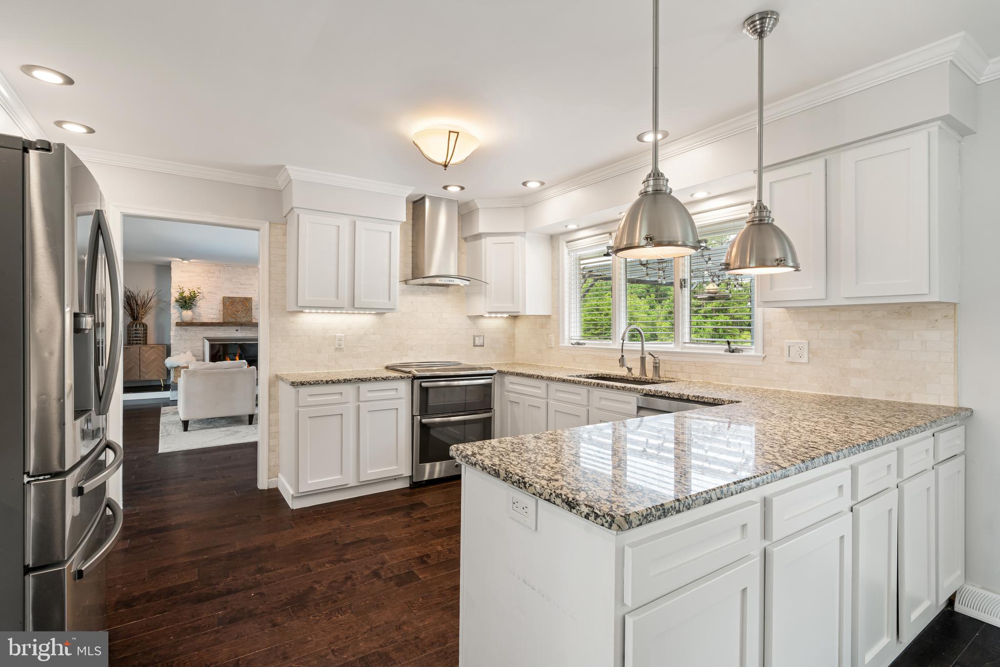 LAWNVALE ESTATES - Residential
