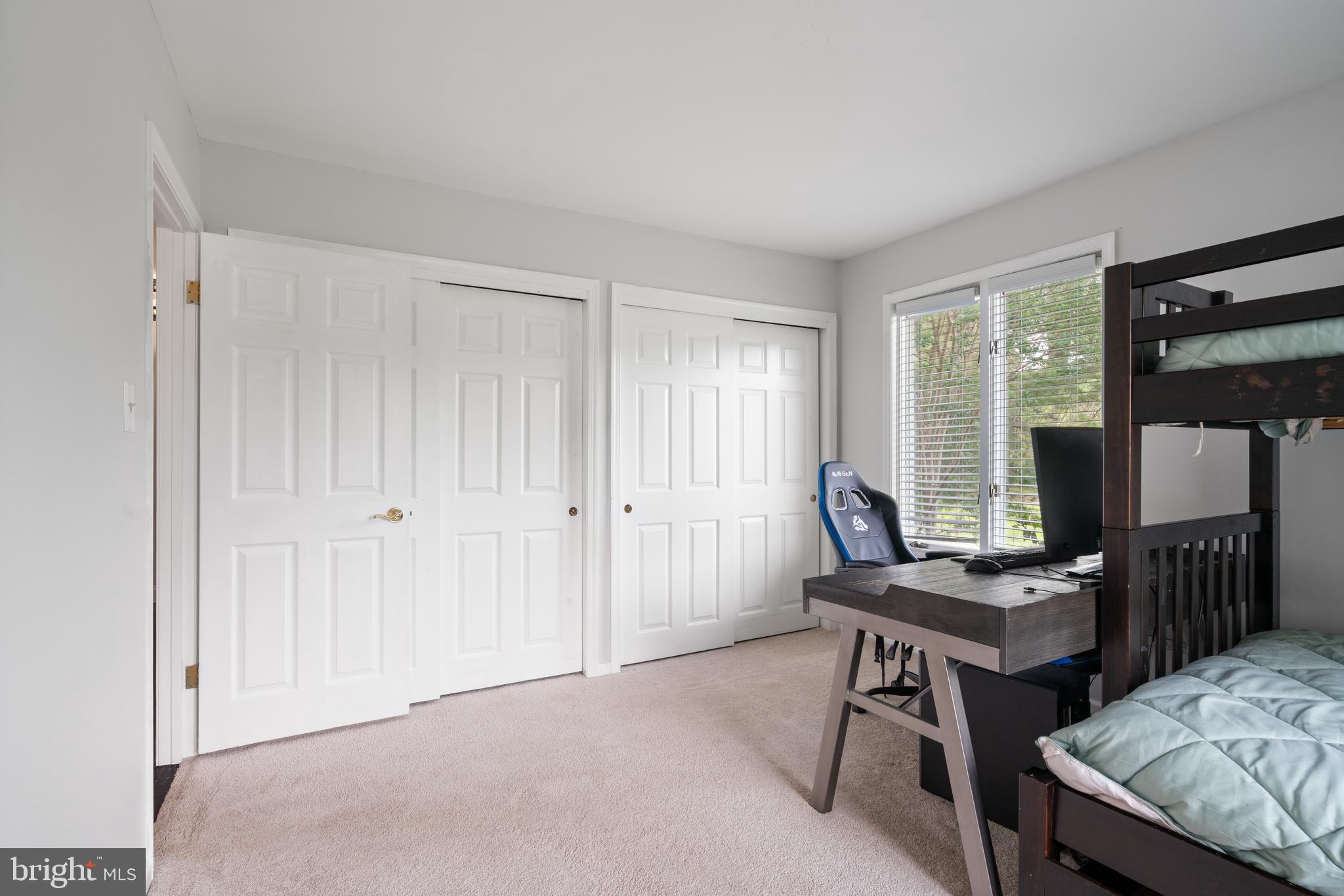 LAWNVALE ESTATES - Residential