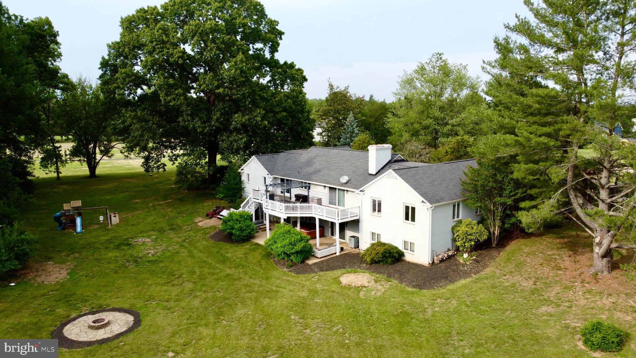 LAWNVALE ESTATES - Residential
