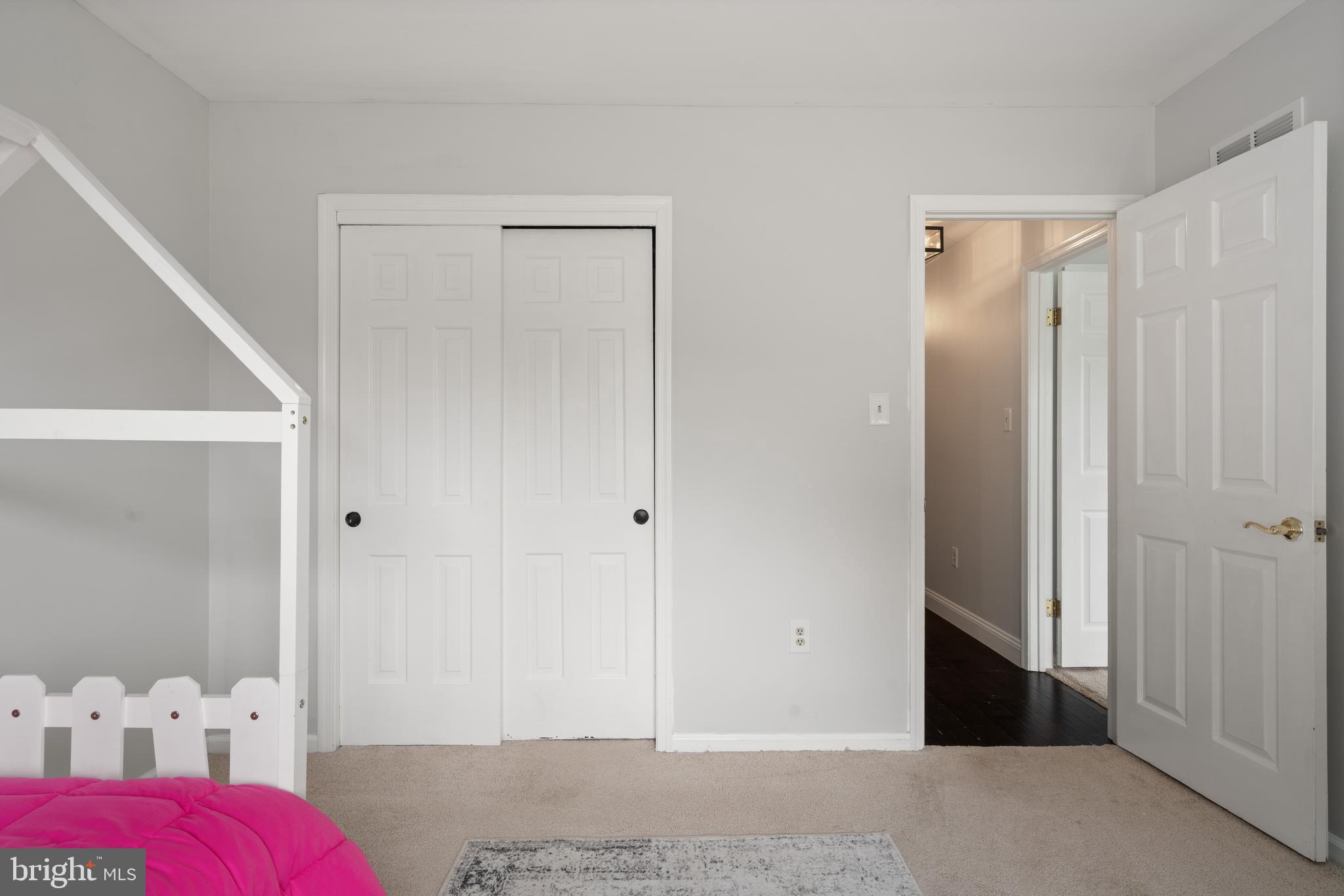 LAWNVALE ESTATES - Residential