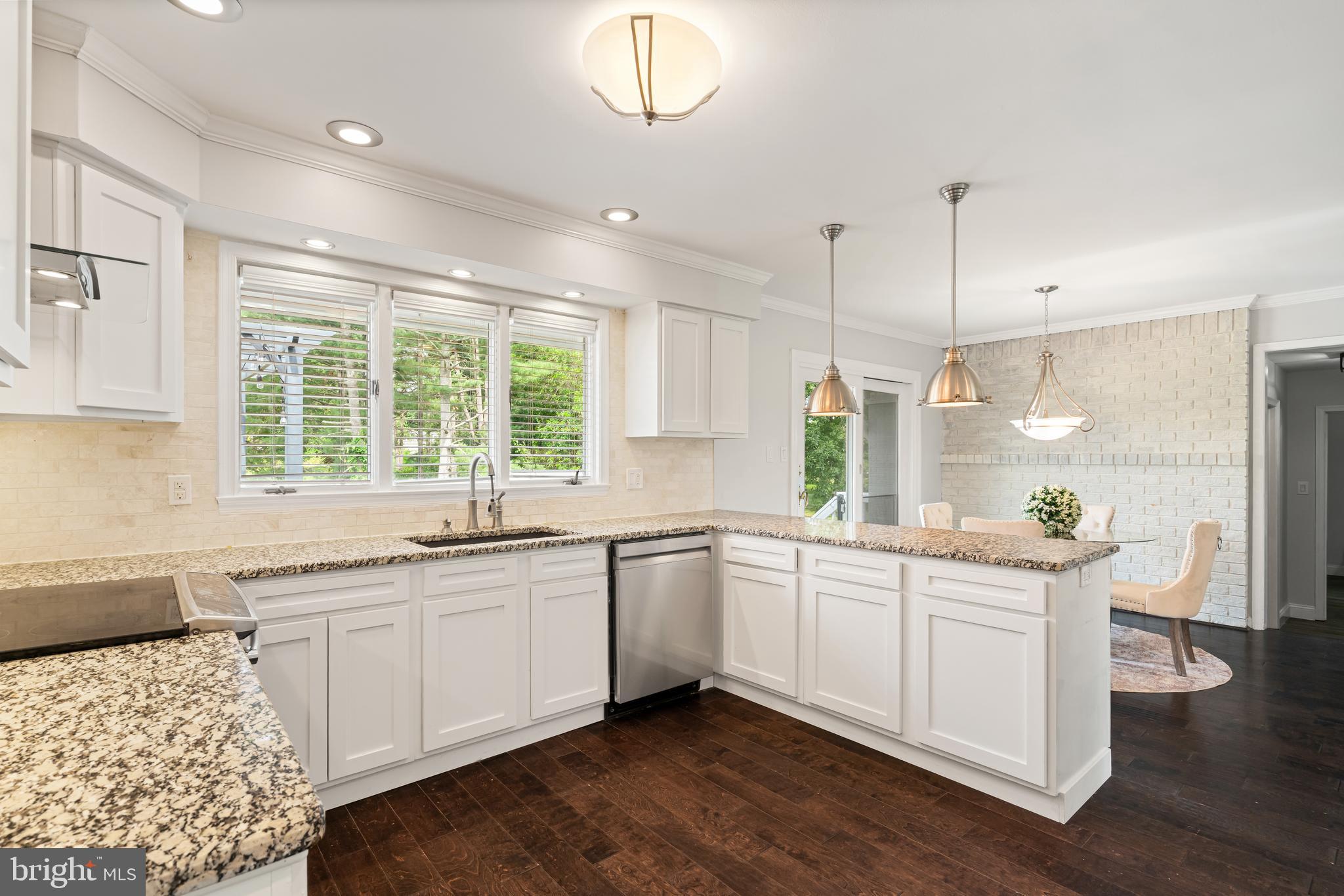 LAWNVALE ESTATES - Residential