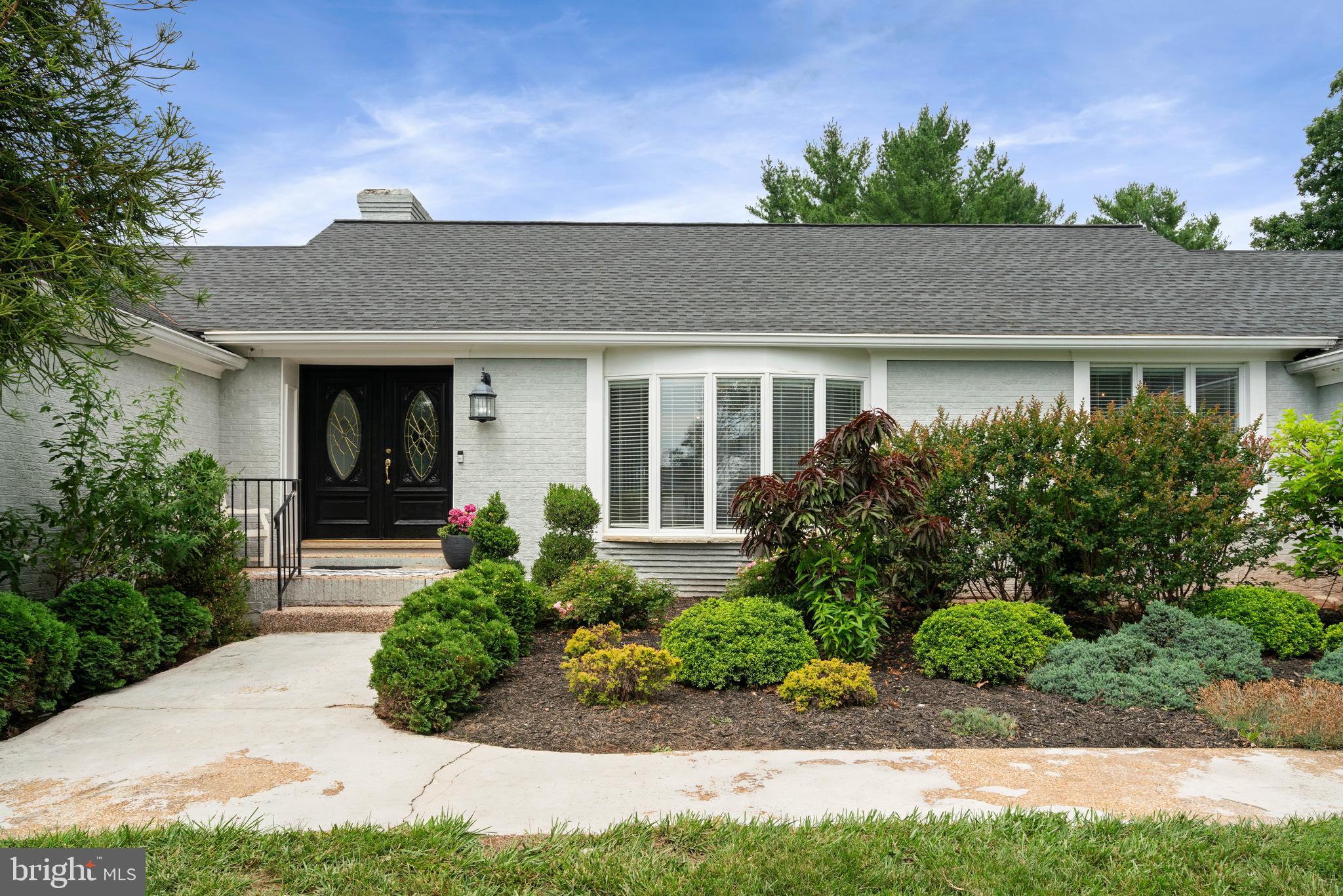 LAWNVALE ESTATES - Residential