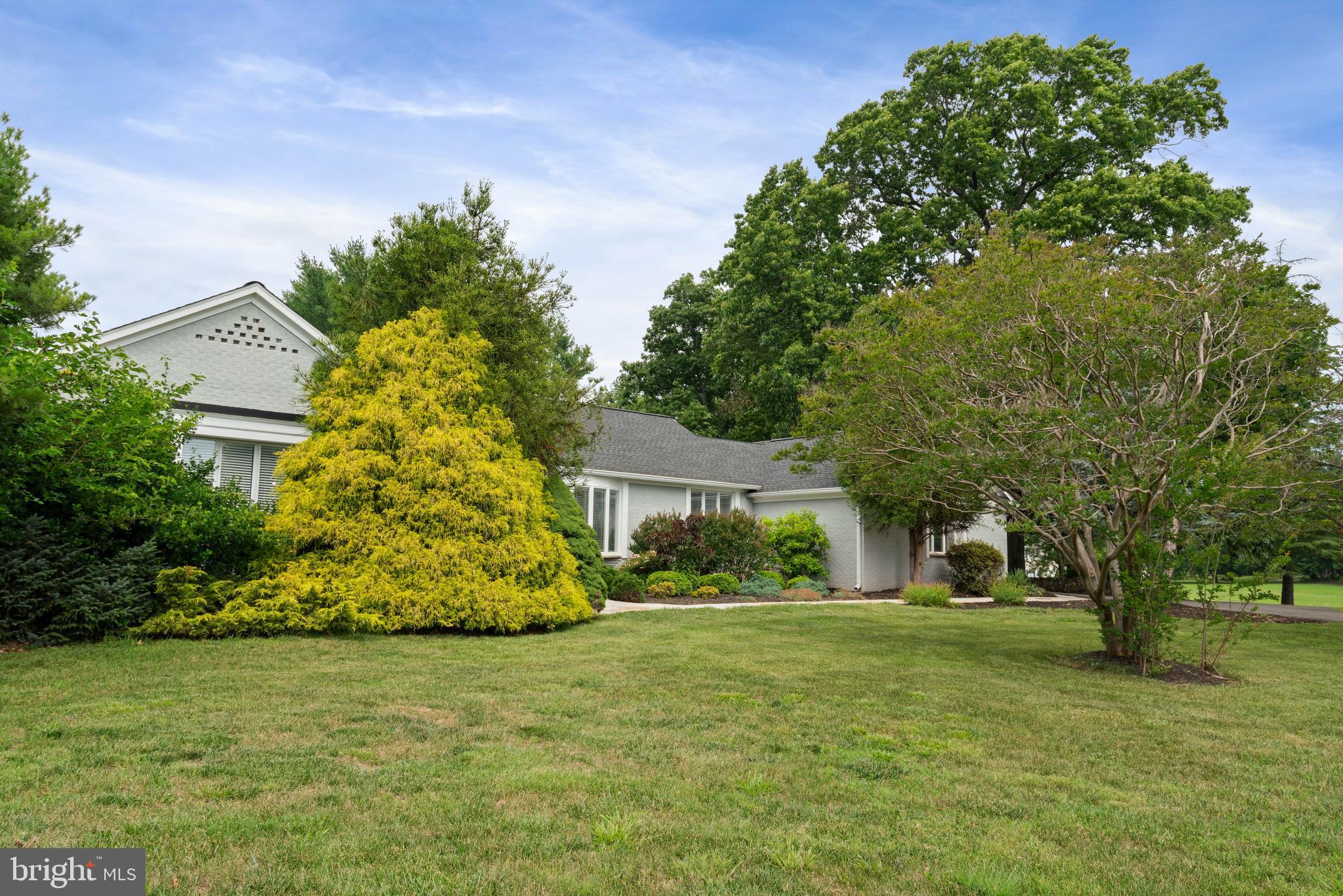 LAWNVALE ESTATES - Residential