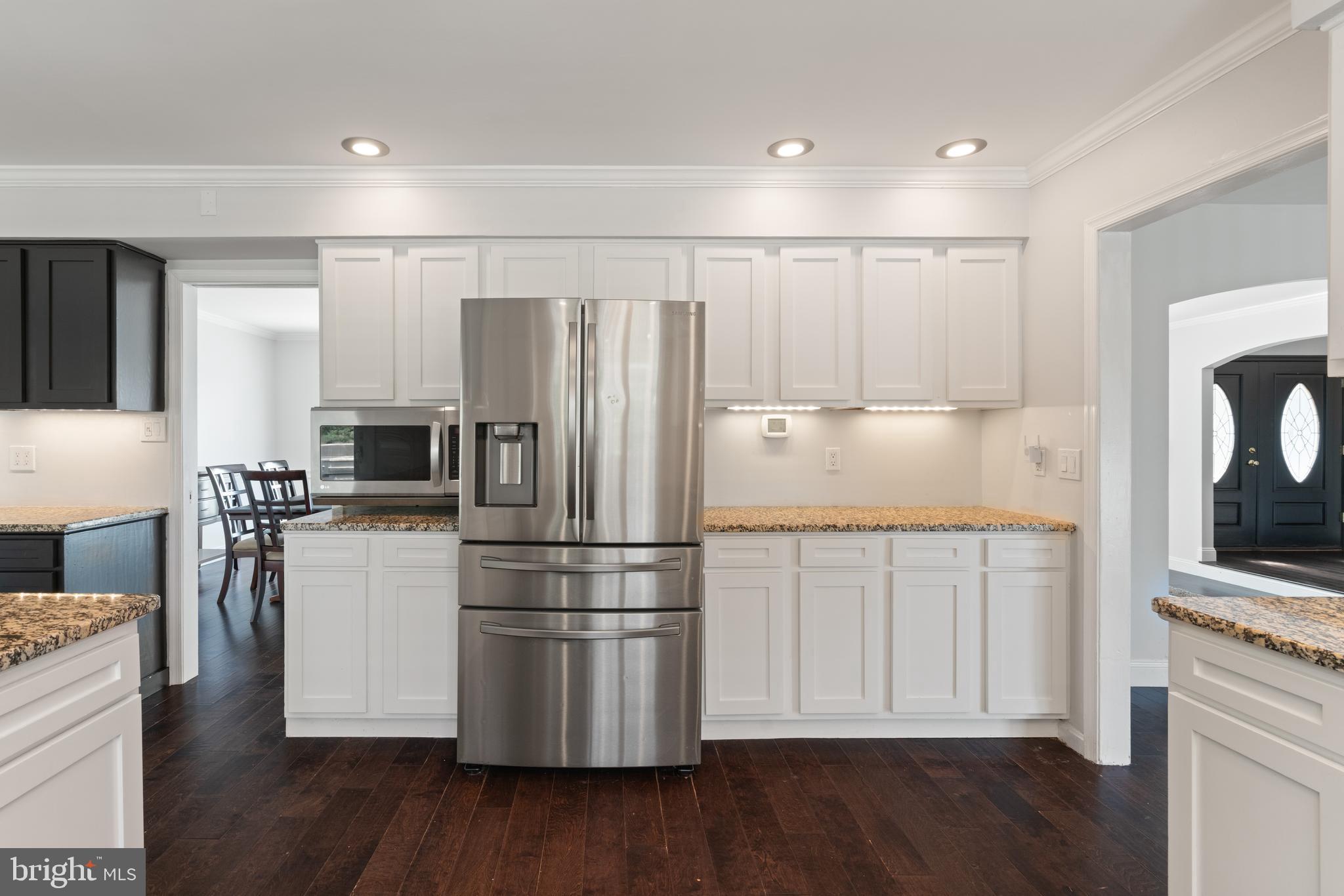 LAWNVALE ESTATES - Residential