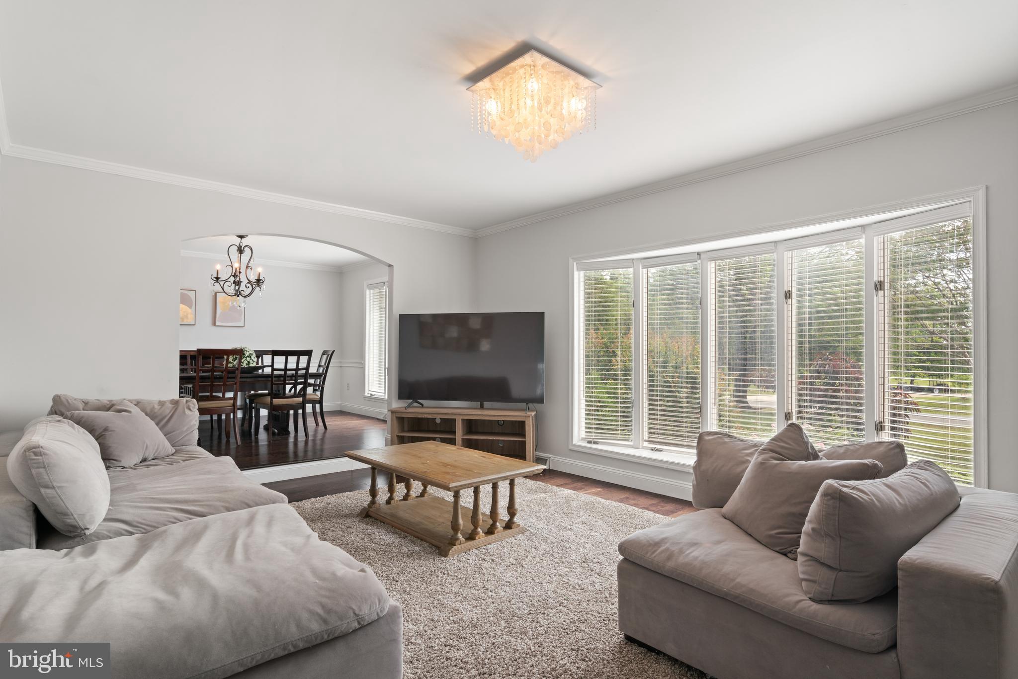 LAWNVALE ESTATES - Residential