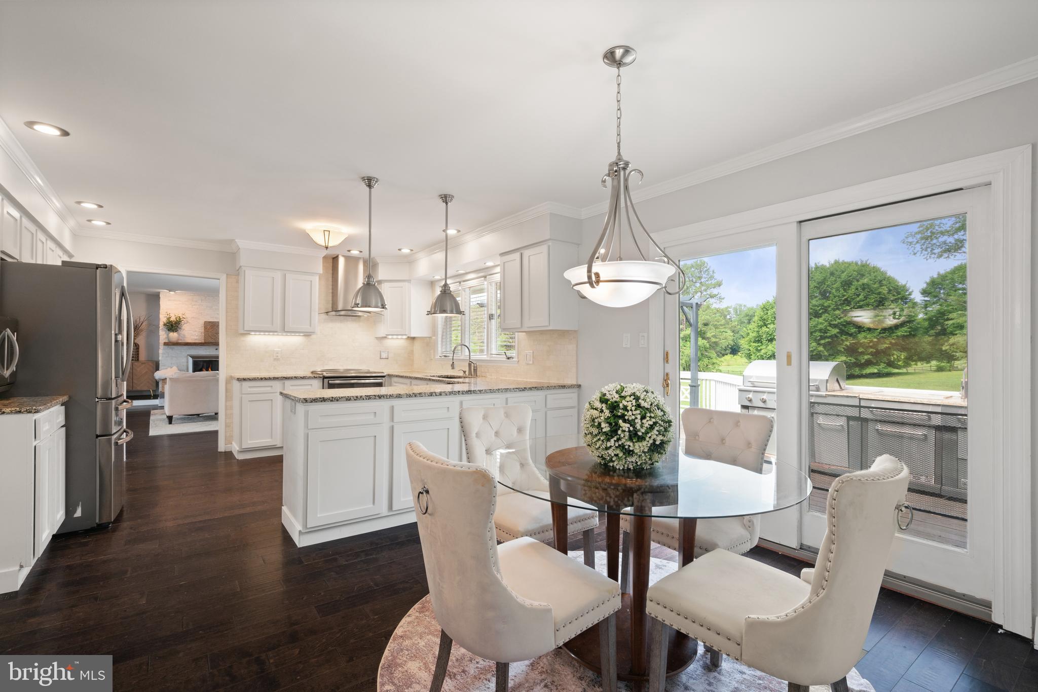 LAWNVALE ESTATES - Residential