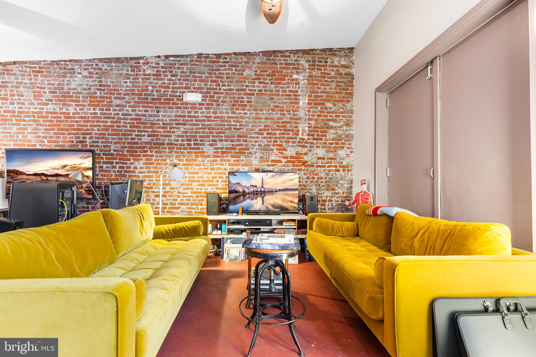 FAIRMOUNT - Residential