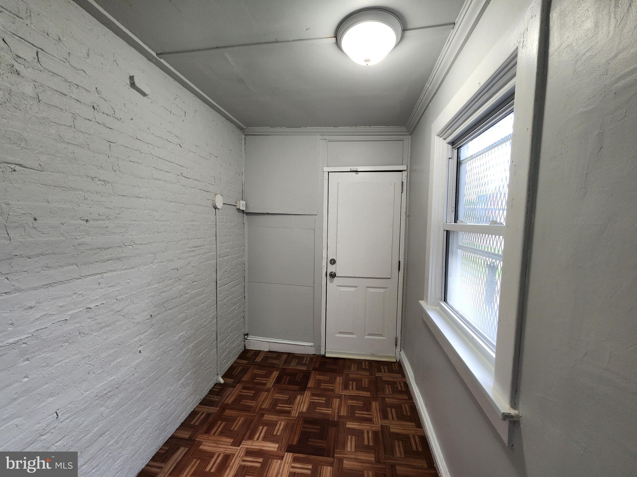 BROADWAY EAST - Residential