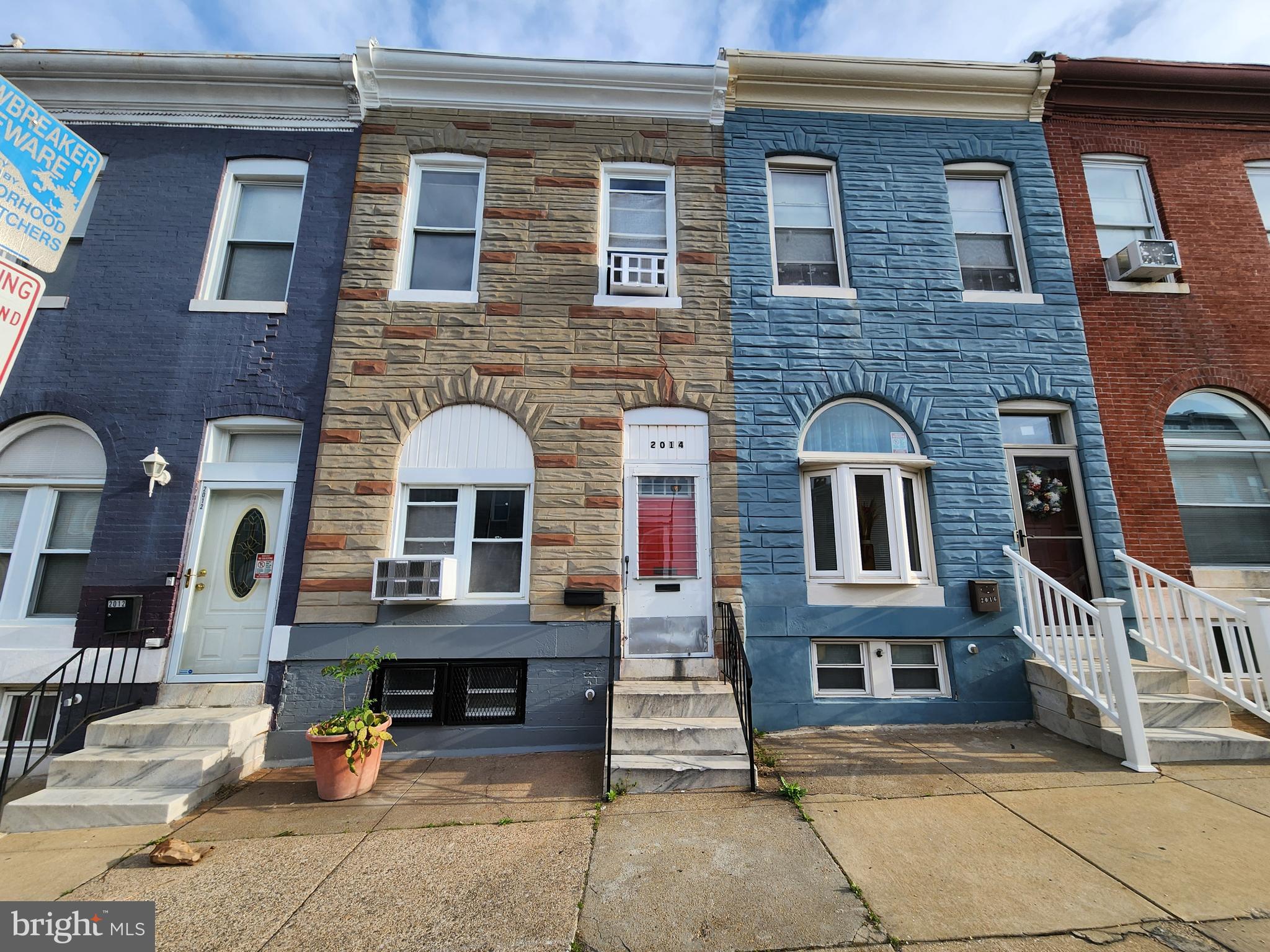 ONLINE AUCTION: This auction takes place on the Ashland Auction Group Website Bidding Platform. Bidding begins 06/11/2026 @ 10:00 AM. Bidding ends 06/15/2026 @ 11:40 AM. List Price is Suggested Opening Bid. Deposit: $7,500.

2 Story Townhouse located in the Broadway East area.
JUST MINUTES to Clifton Park and Johns Hopkins Hospital.
Easy access to major traffic artery NEARBY THROUGHWAY.
Property is vacant.