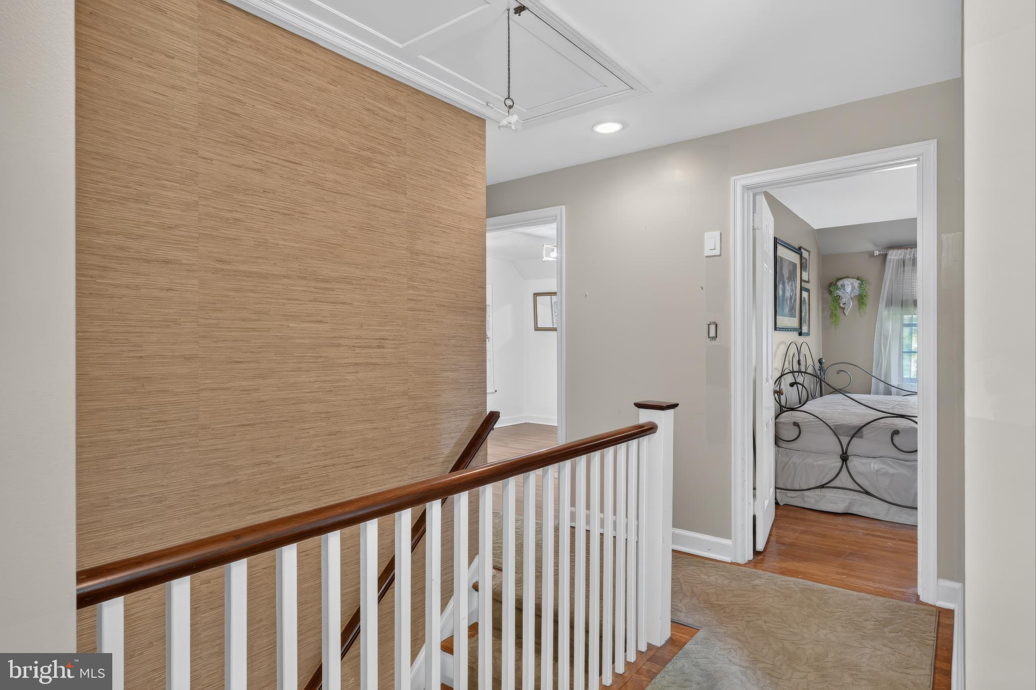 BELLEVUE MANOR - Residential
