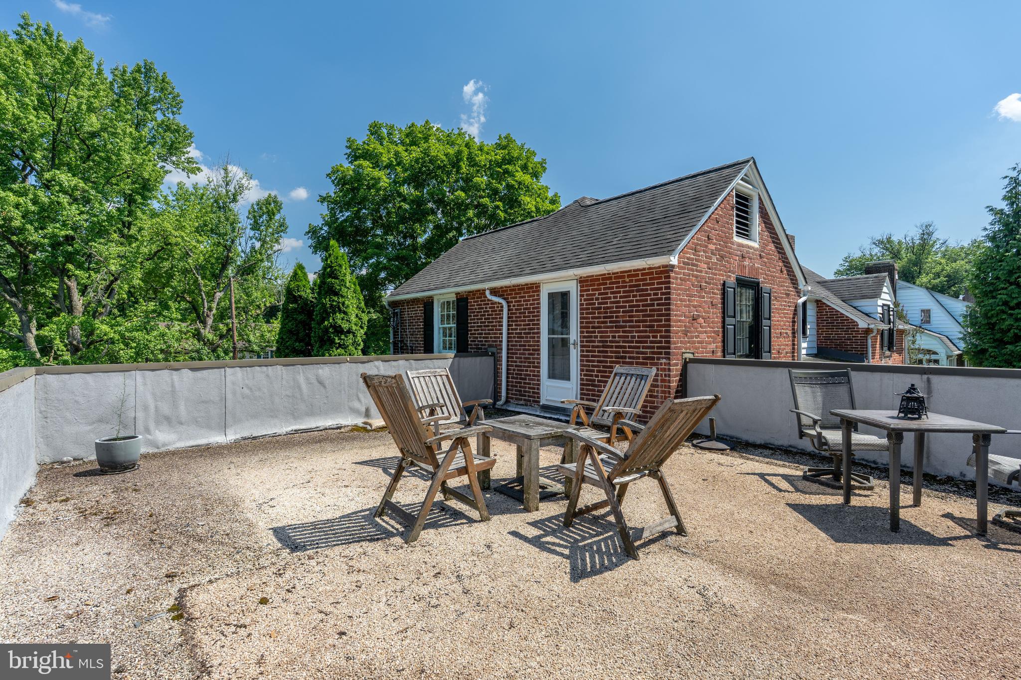 BELLEVUE MANOR - Residential