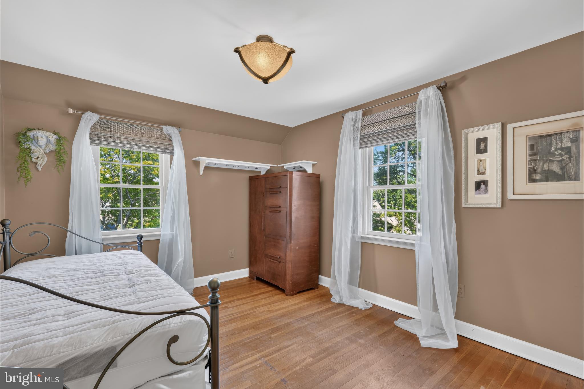 BELLEVUE MANOR - Residential