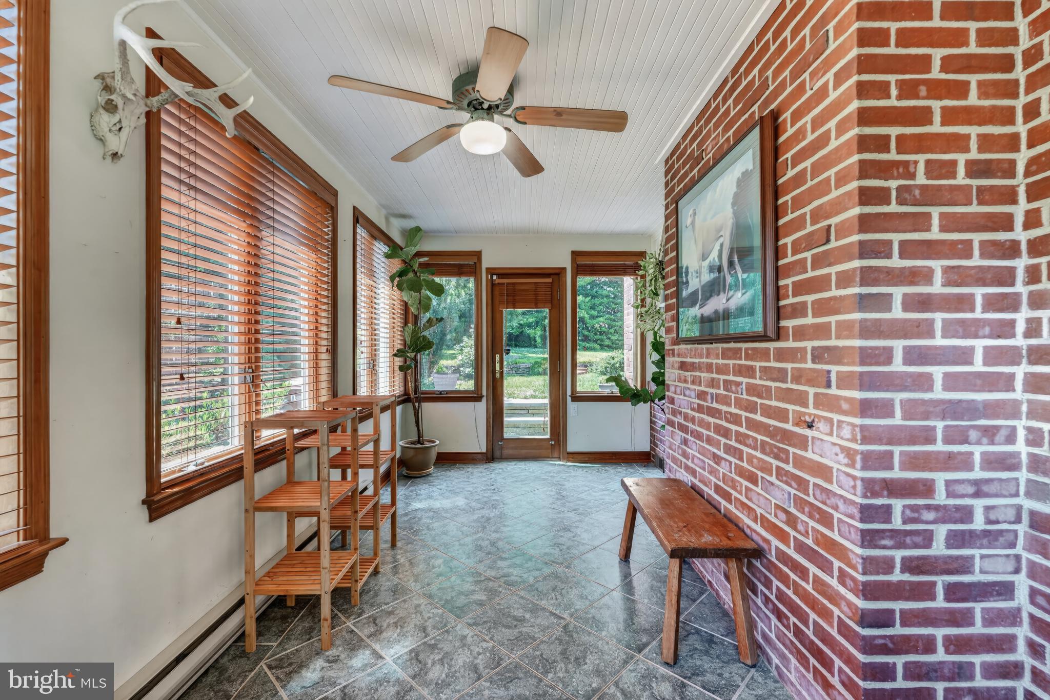BELLEVUE MANOR - Residential