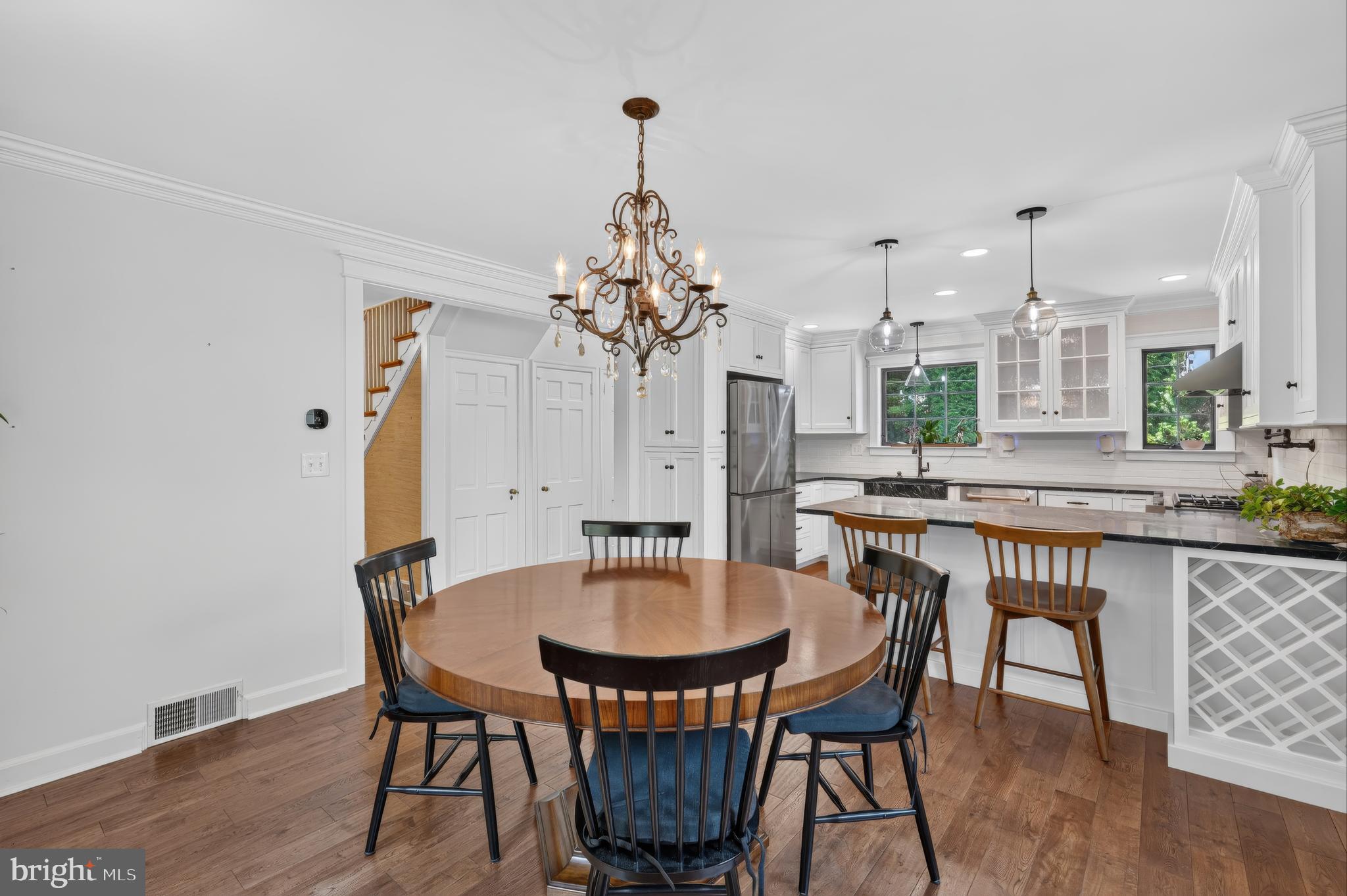 BELLEVUE MANOR - Residential