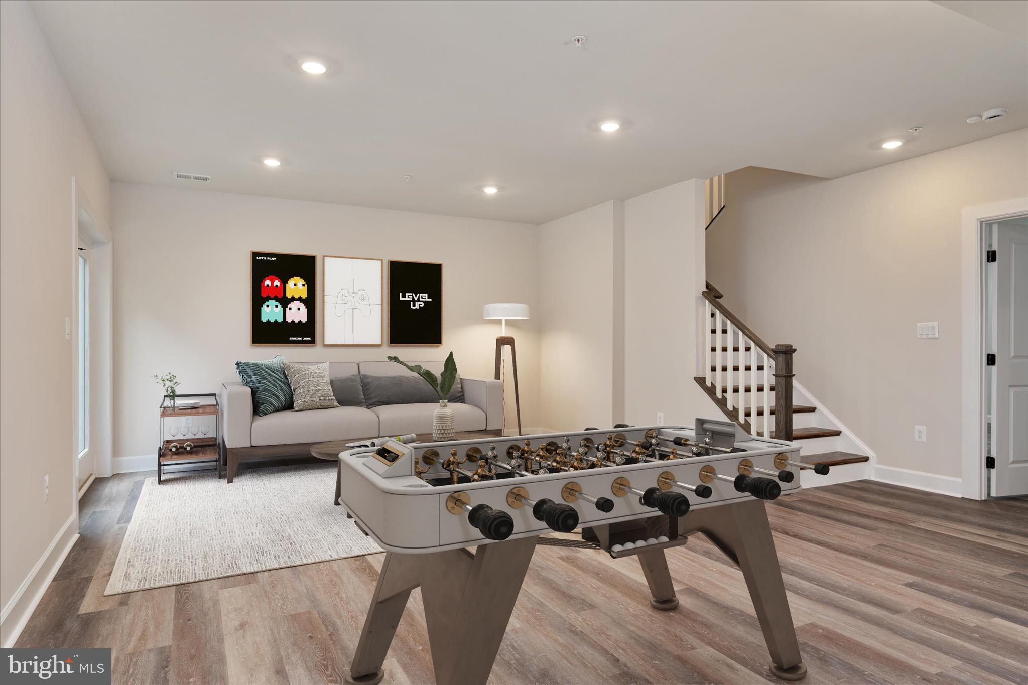 SOUTH LAKE - Residential