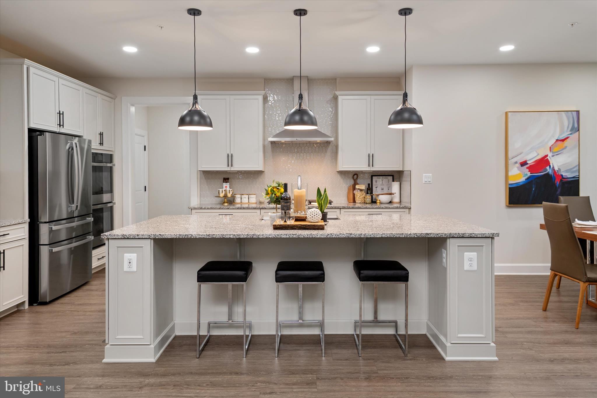 SOUTH LAKE - Residential