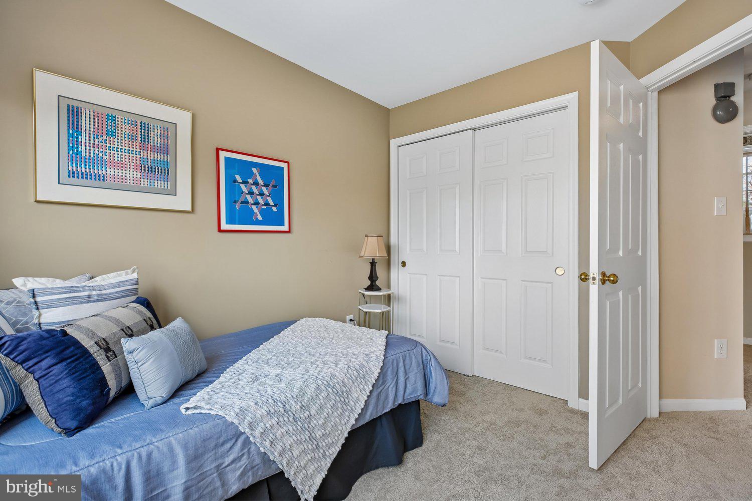 WASHINGTONIAN CENTER - Residential