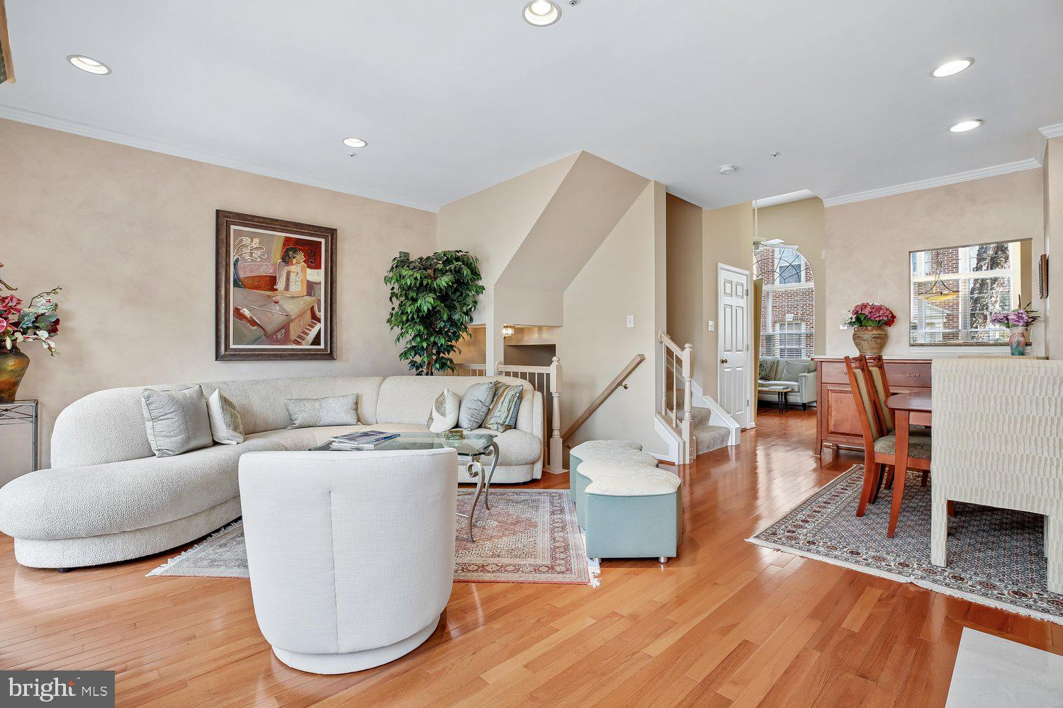 WASHINGTONIAN CENTER - Residential