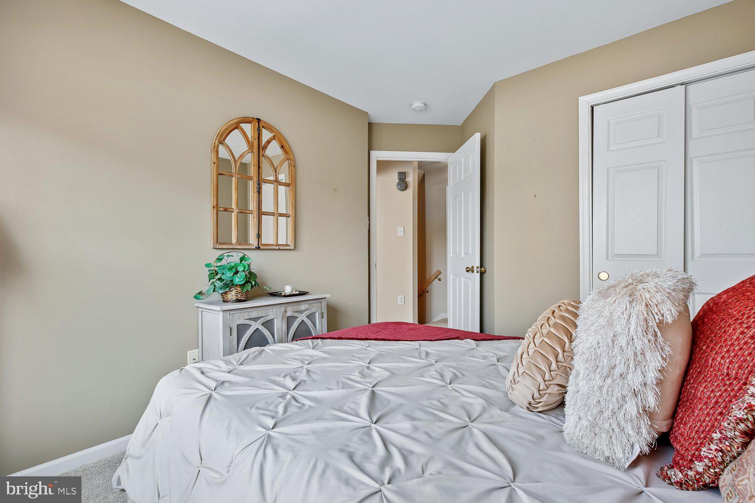 WASHINGTONIAN CENTER - Residential