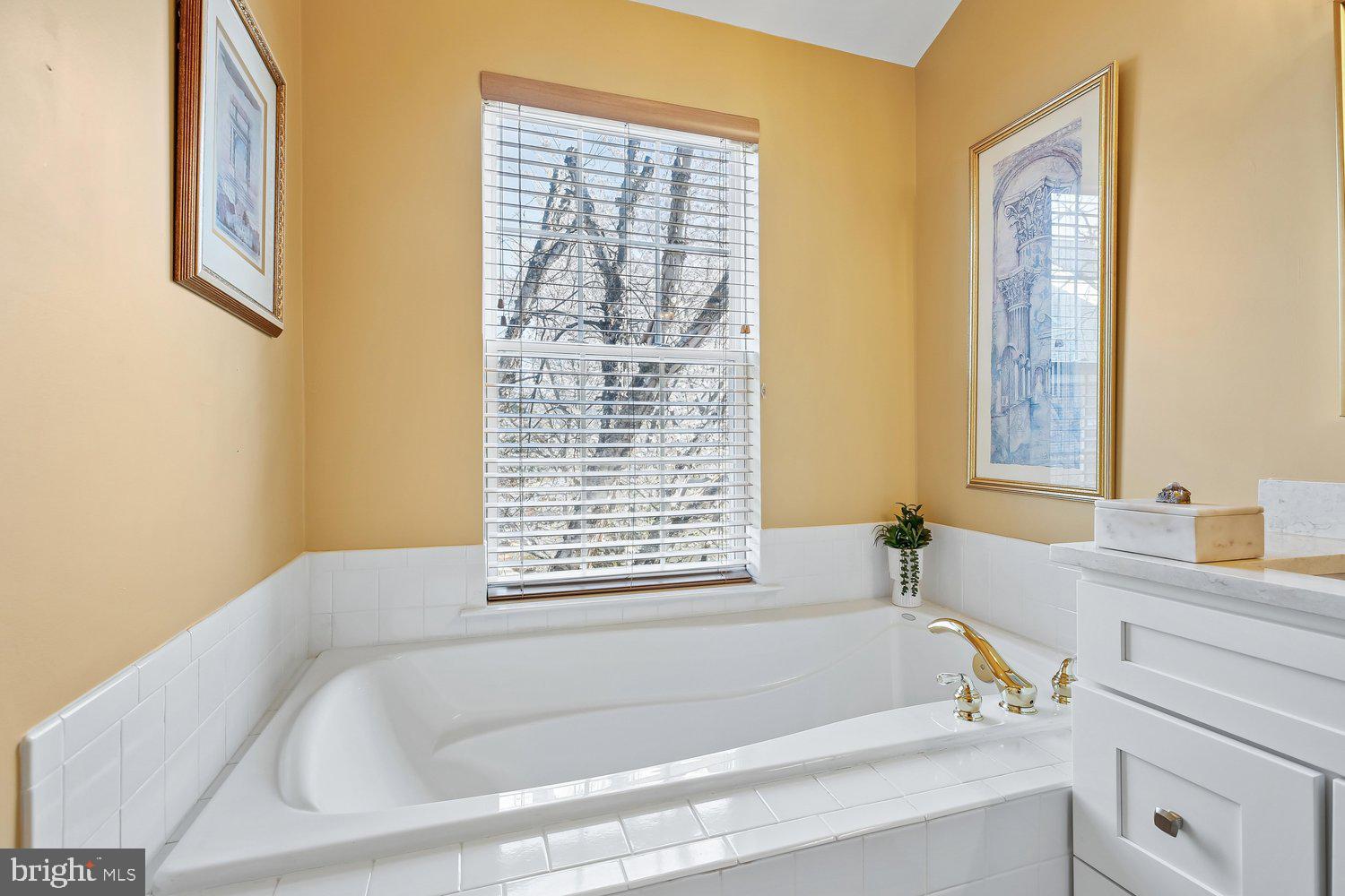 WASHINGTONIAN CENTER - Residential