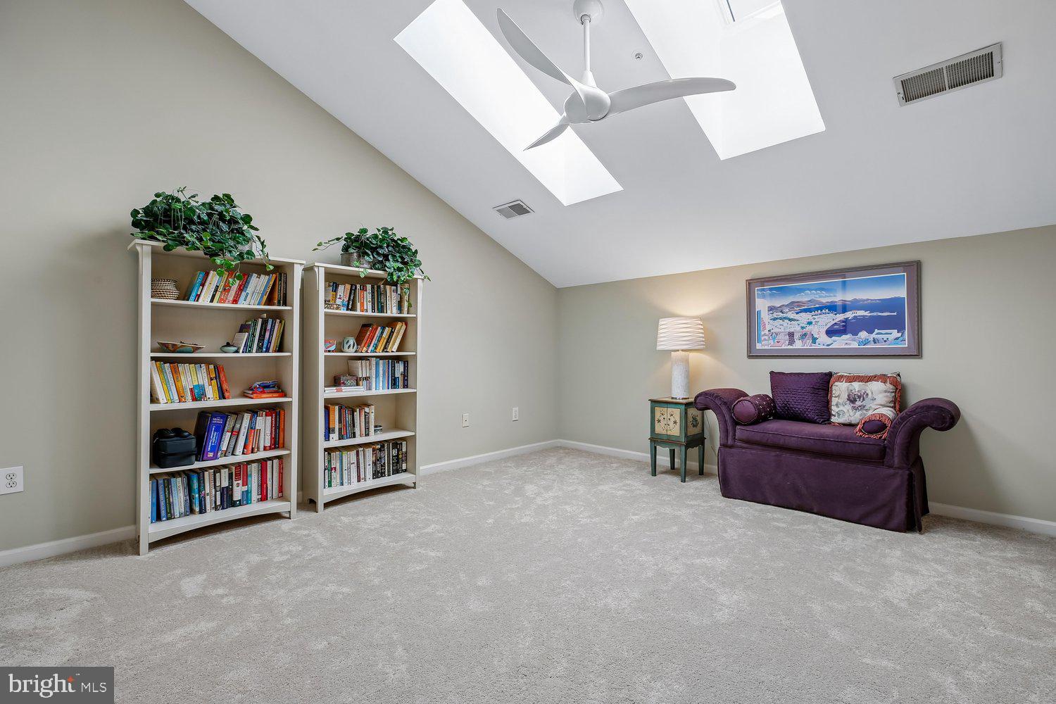 WASHINGTONIAN CENTER - Residential
