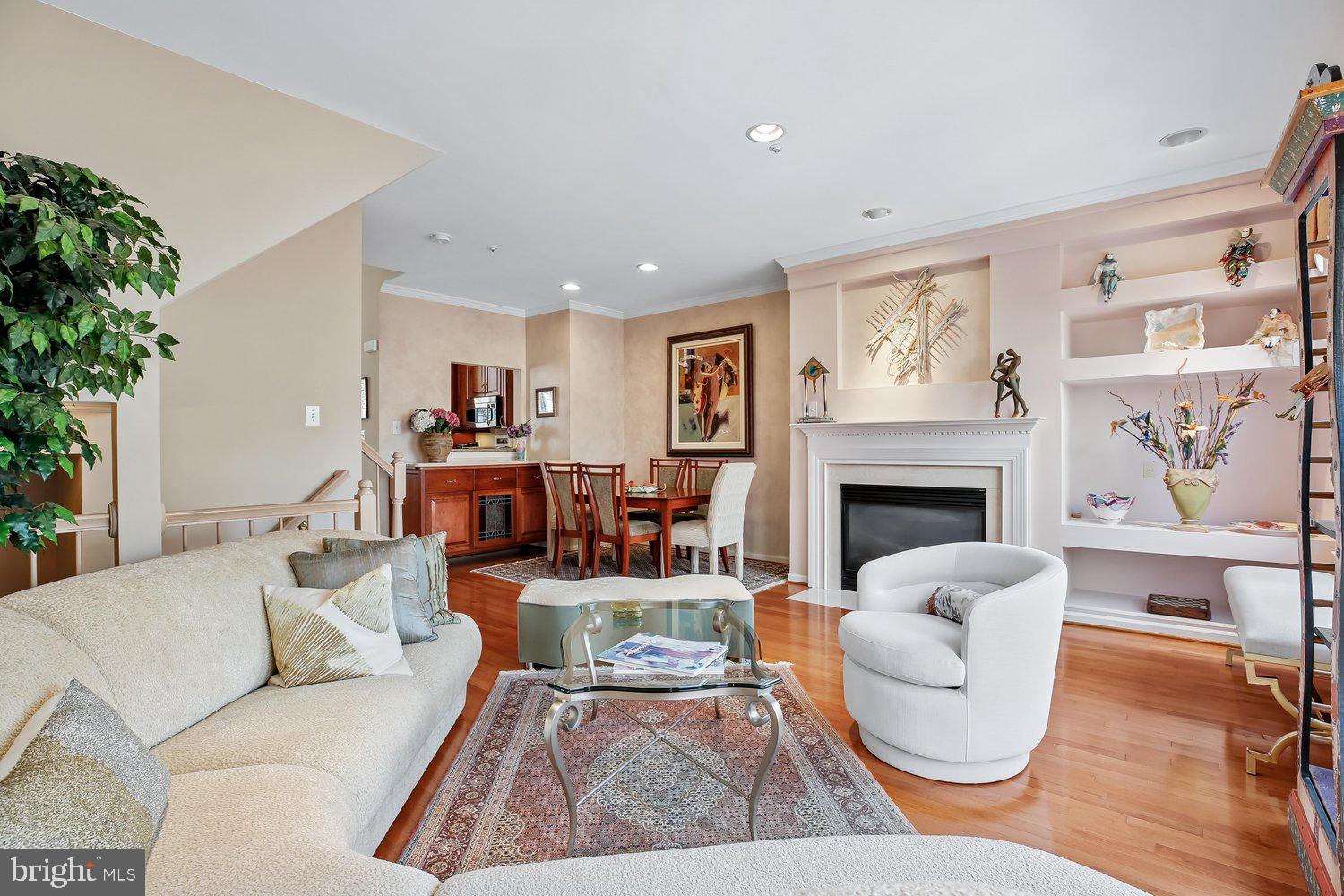 WASHINGTONIAN CENTER - Residential